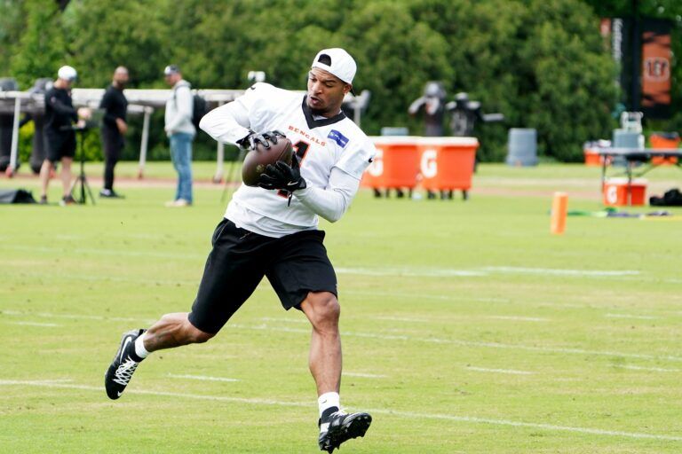 Cincinnati Bengals wide receiver Ja’Marr Chase (1) runs drills during practice, Tuesday, May 6, 2025, at the Kettering Health Practice Field in Downtown Cincinnati.