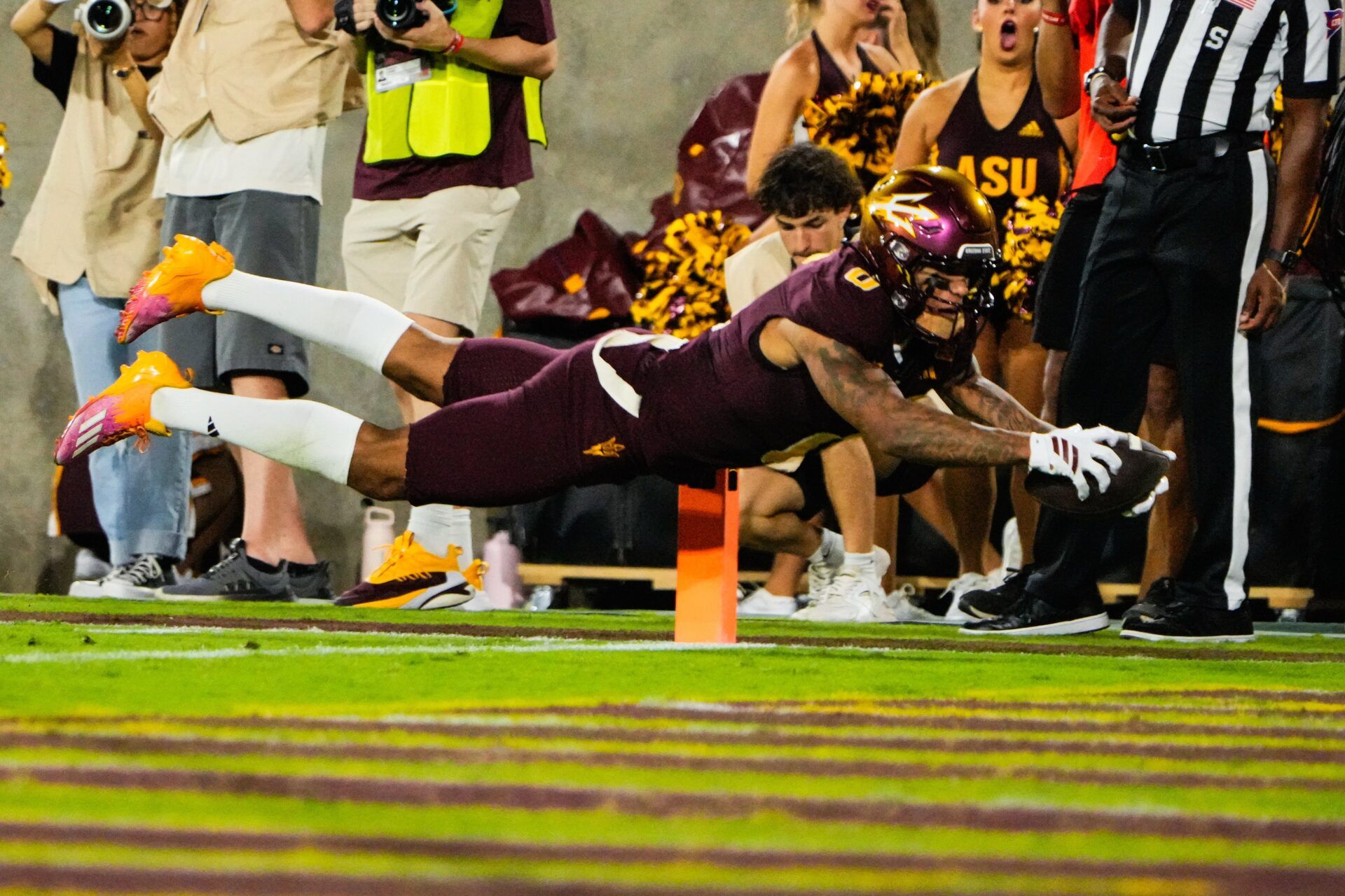 Arizona State Sun Devils wide receiver Jordyn Tyson (0) dives into the end zone in the second quarter of the game between Arizona State Sun Devils and Texas State Bobcats.