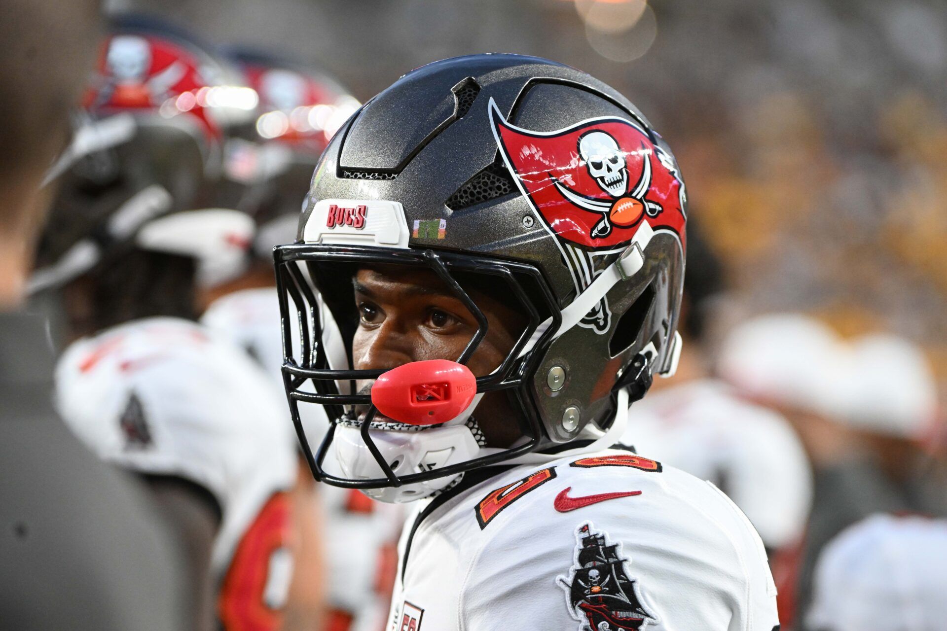 Tampa Bay Buccaneers safety Shilo Sanders (28) watches a game against the Pittsburgh Steelers during the third quarter at Acrisure Stadium.