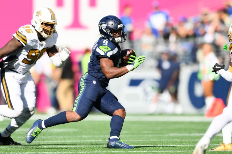 Seattle Seahawks running back Kenneth Walker III (9) carries the ball during the third quarter against the New Orleans Saints at Lumen Field.