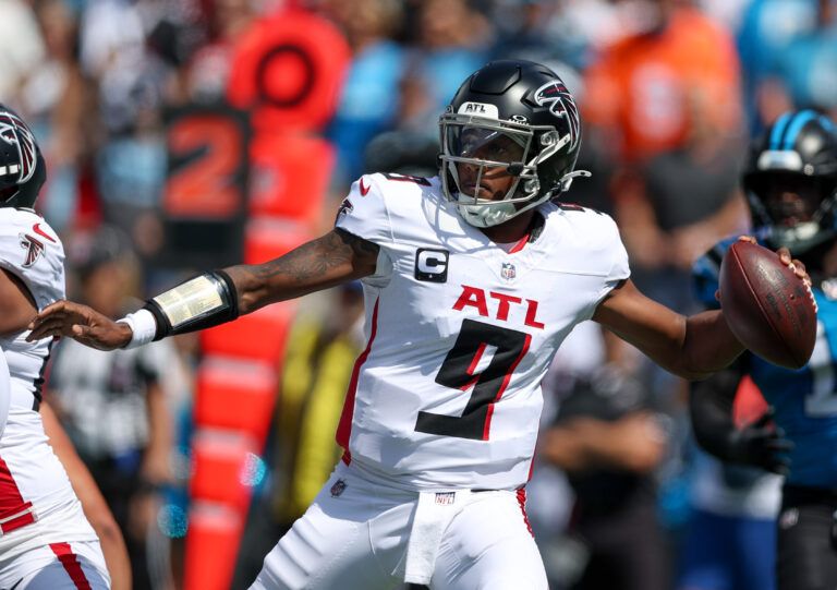 Atlanta Falcons quarterback Michael Penix Jr. (9) throws a pass during the second half of a game against the Carolina Panthers at Bank of America Stadium.