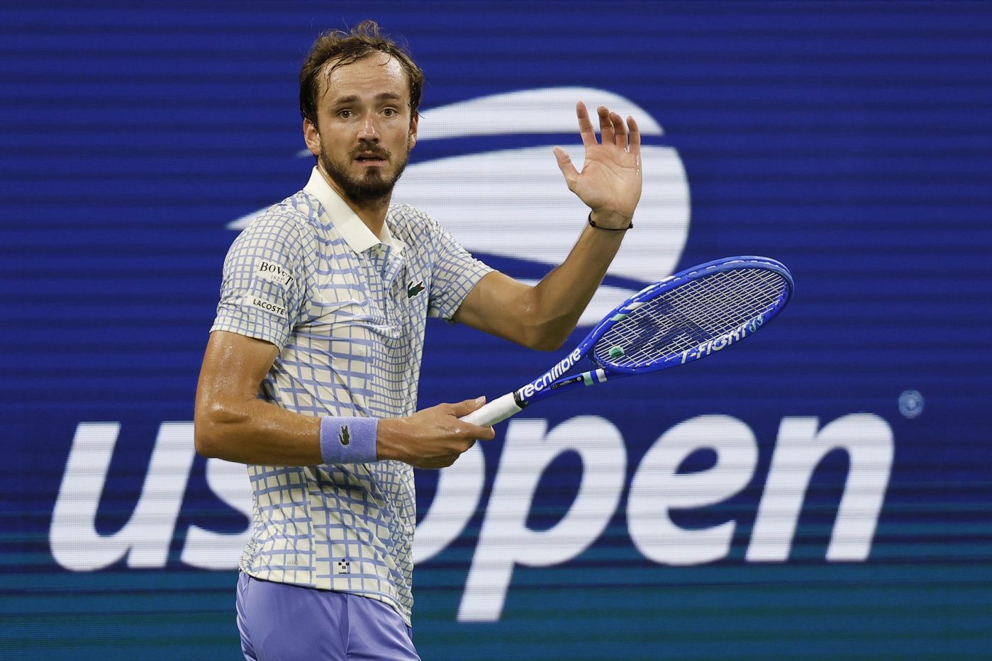 Daniil Medvedev gestures after losing a point against Benjamin Bonzi (FRA)(R) on day one of the 2025 US Open at USTA Billie Jean King National Tennis Center.