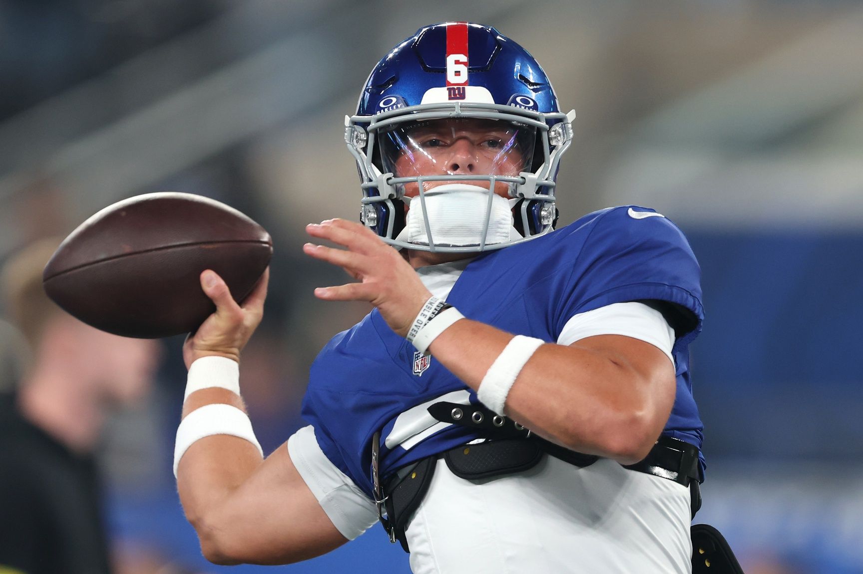New York Giants quarterback Jaxson Dart (6) warms up before the game against the Kansas City Chiefs  at MetLife Stadium.
