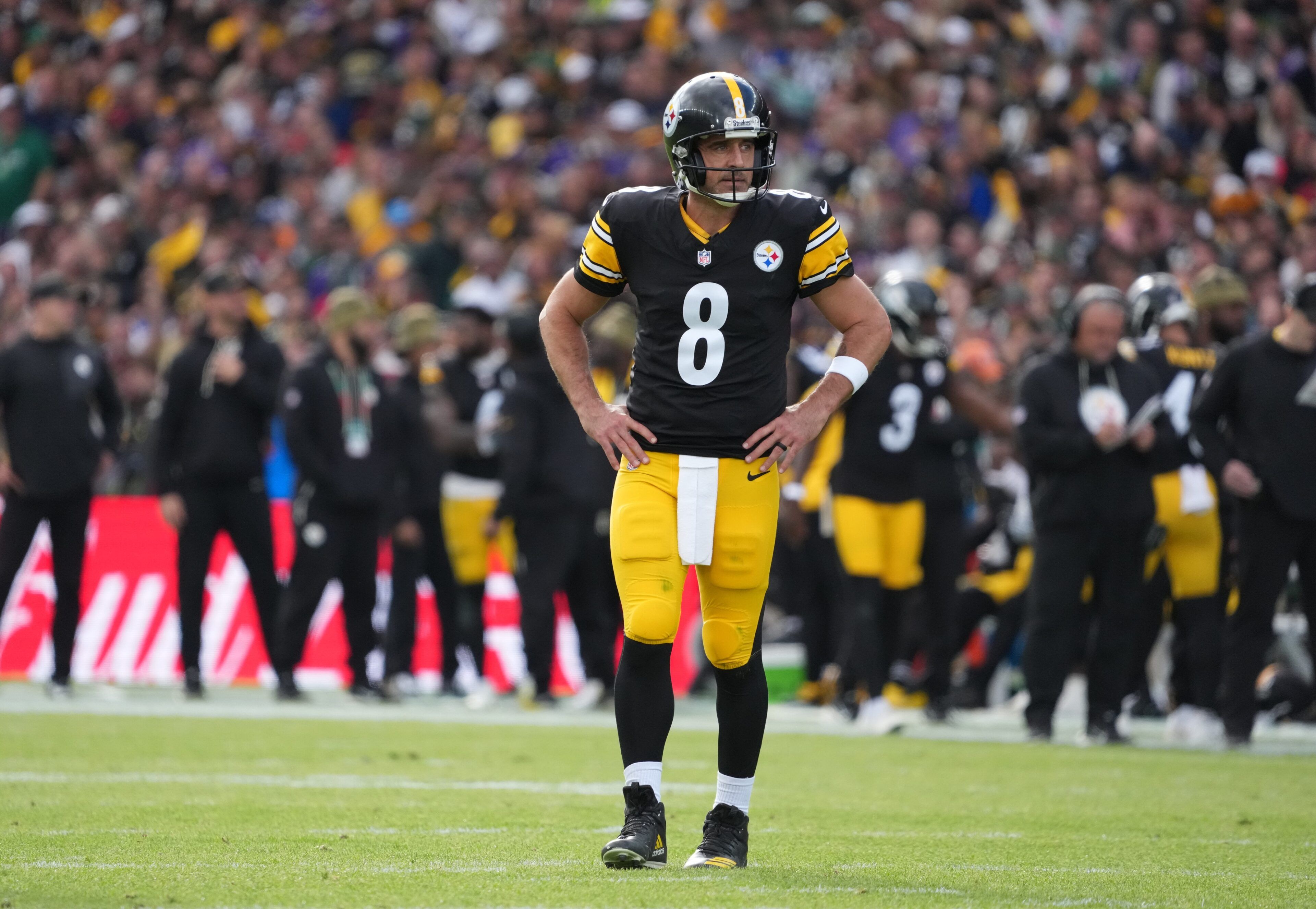 Aaron Rodgers’ Surprise Revelation Throws Steelers Fans Into a Frenzy