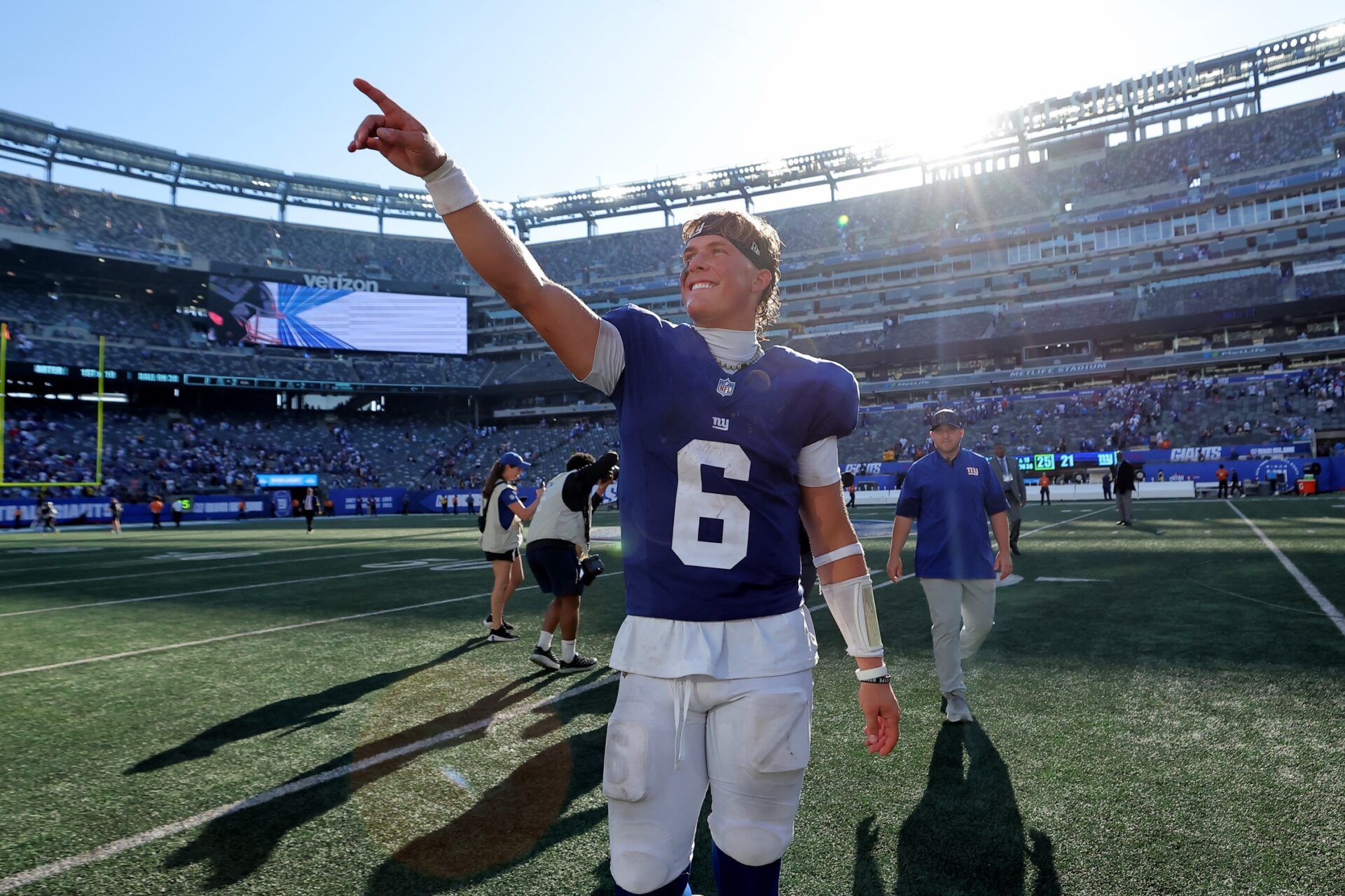 New York Giants quarterback Jaxson Dart (6) celebrates after the game against the Los Angeles Chargers at MetLife Stadium.