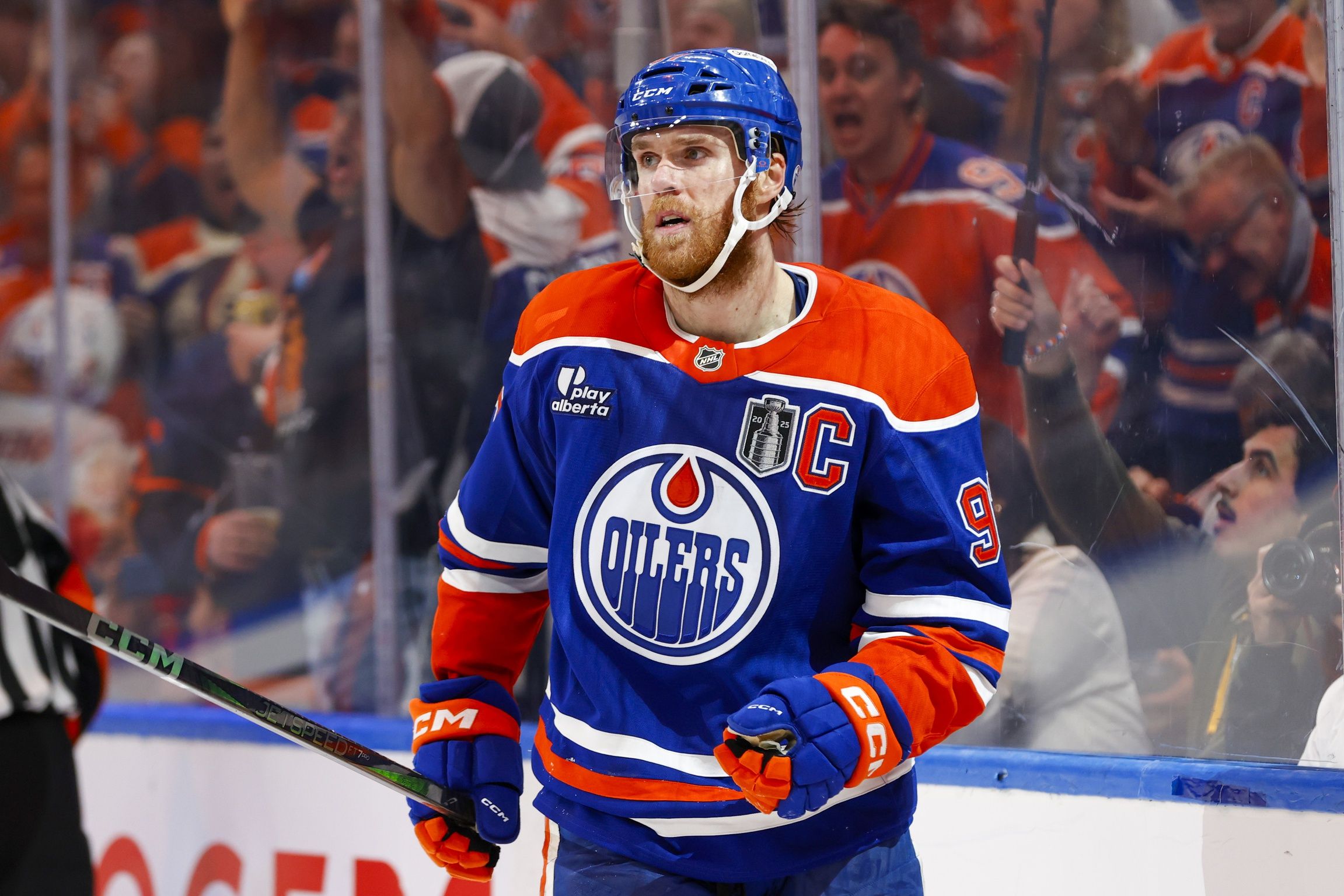 Maple Leafs’ Auston Matthews Fully Aware of Connor McDavid’s Intentions In Leaving Money On The Table