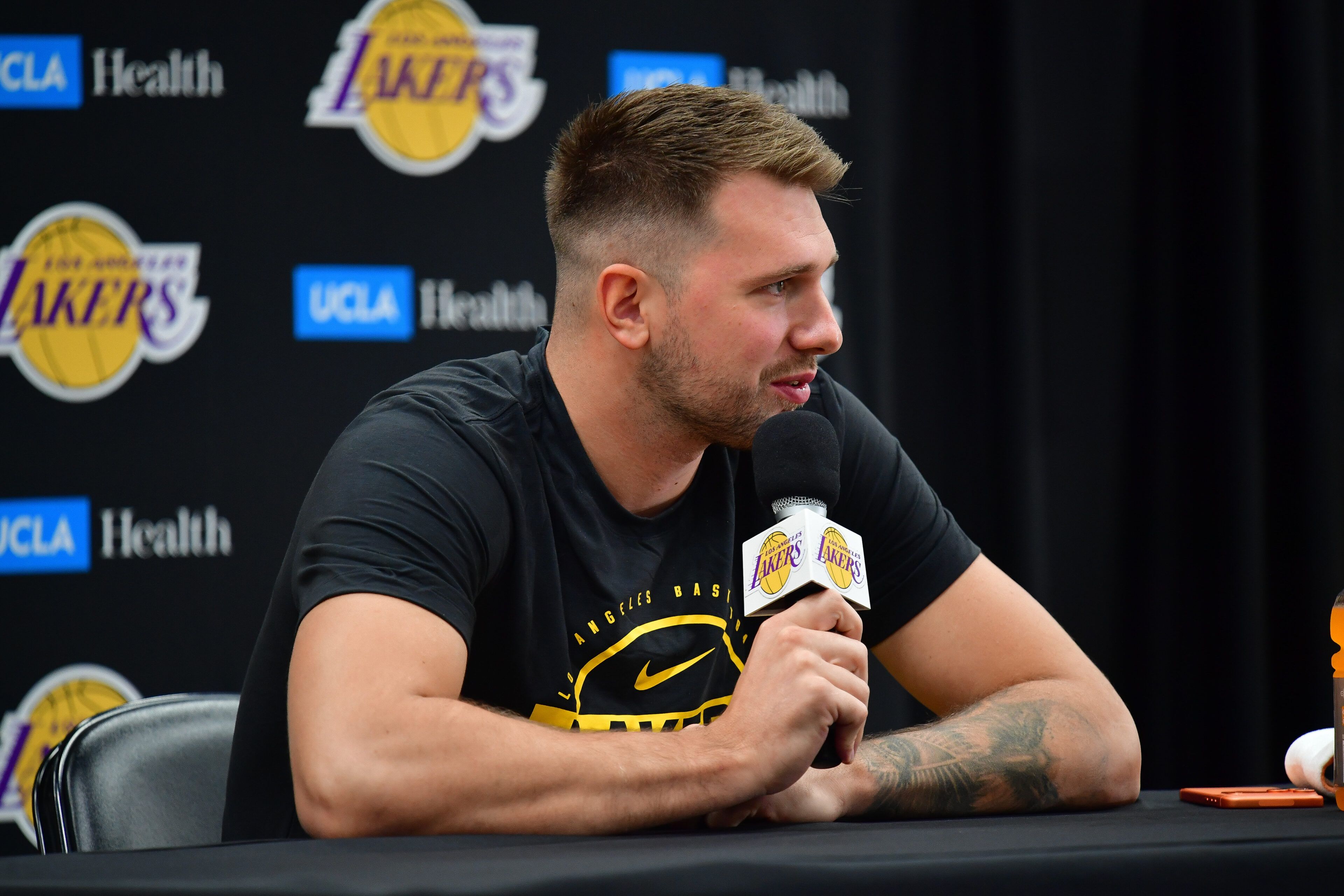 Exquisite Jj Redick Delivers Major Lakers Update Ahead Of 76ers Game Photo Illustration Exquisite Jj Redick Delivers Major Lakers Update Ahead Of 76ers Game Photo Illustration