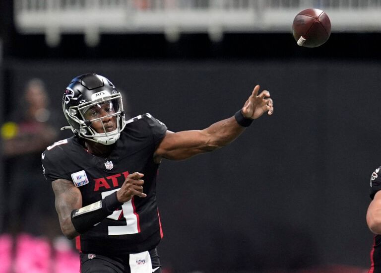 Atlanta Falcons quarterback Michael Penix Jr. (9) throws during the first half against the Washington Commanders at Mercedes-Benz Stadium.