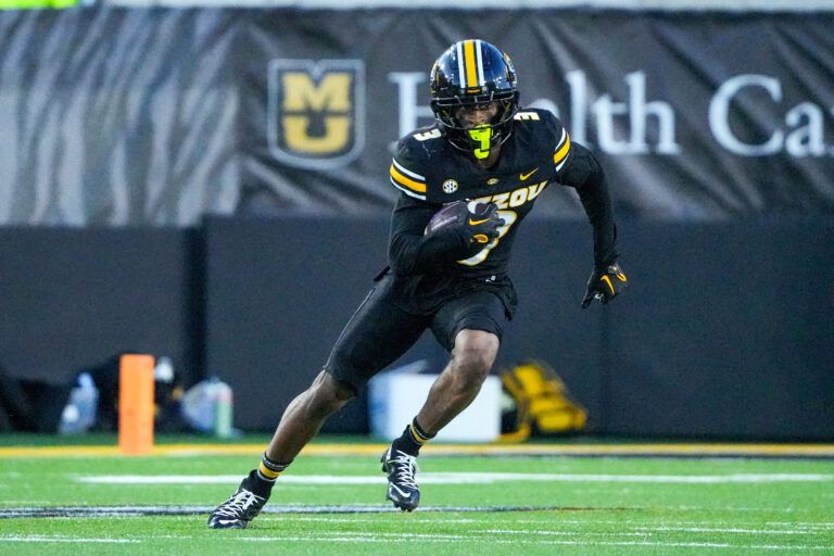 Missouri Tigers wide receiver Kevin Coleman Jr. (3) returns a kick against the Central Arkansas Bears during the game at Faurot Field at Memorial Stadium.