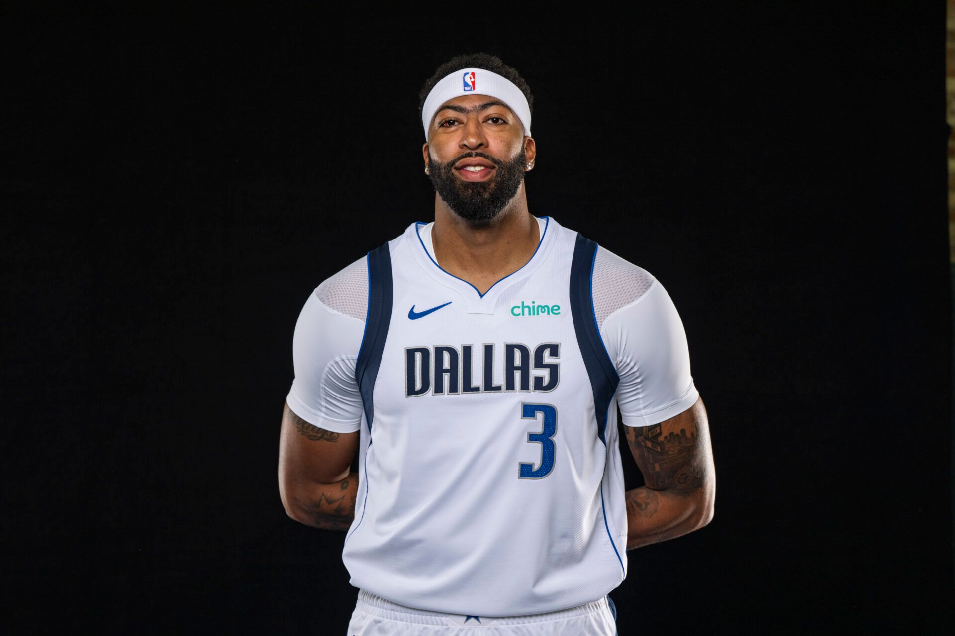 Dallas Mavericks forward Anthony Davis (3) poses for a photo during the Mavericks 2025 media day at the American Airlines Center.
