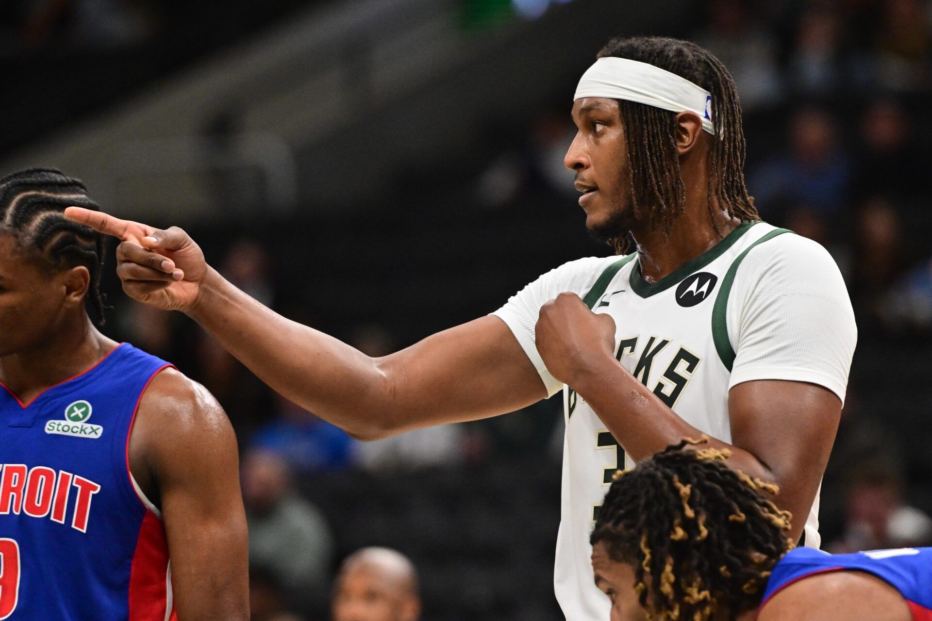 Milwaukee Bucks center Myles Turner (3) gestures to a teammate in the second quarter against the Detroit Pistons at Fiserv Forum.
