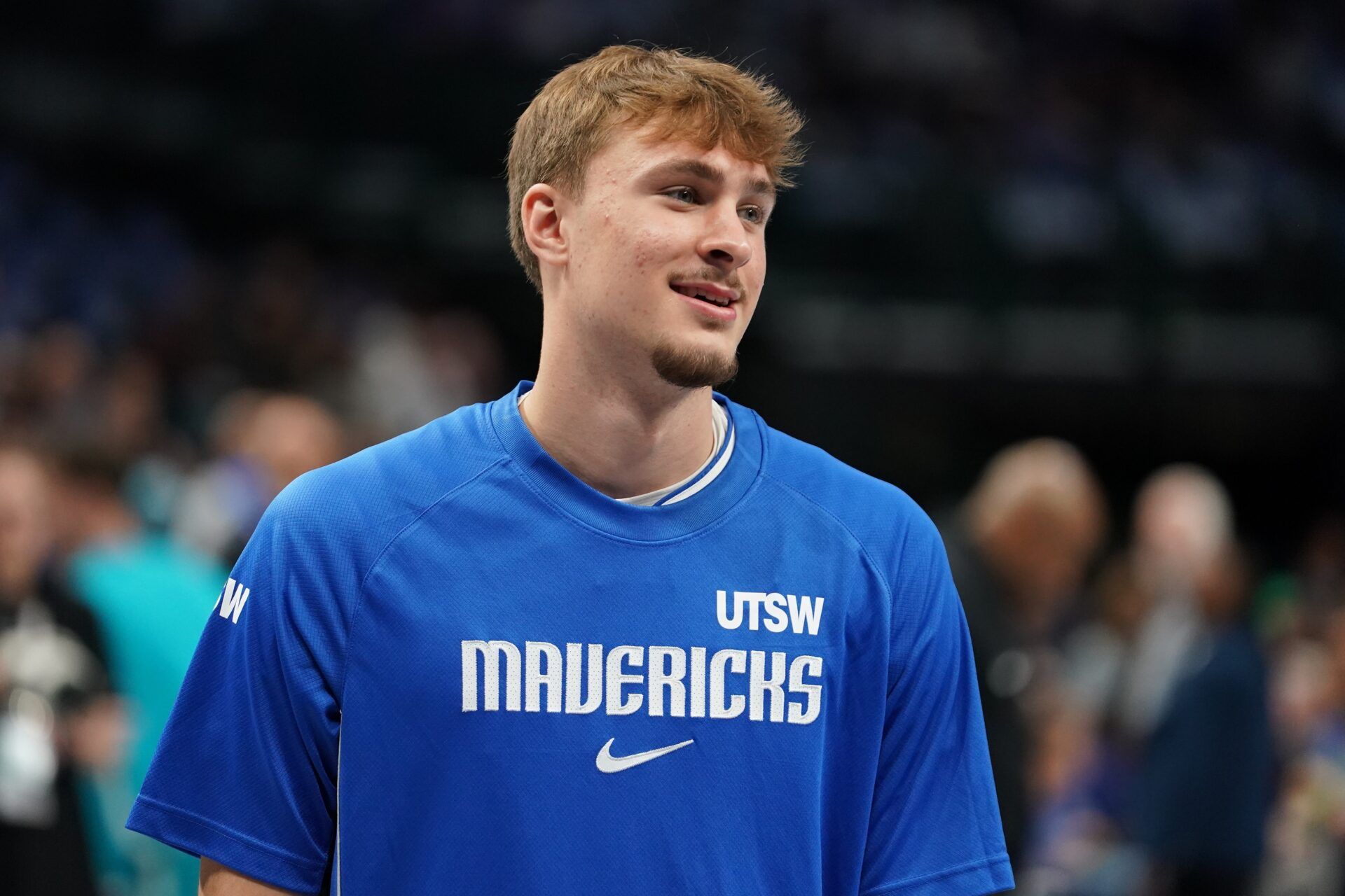 Dallas Mavericks forward Cooper Flagg (32) warms up prior to a game against the Charlotte Hornets at American Airlines Center.