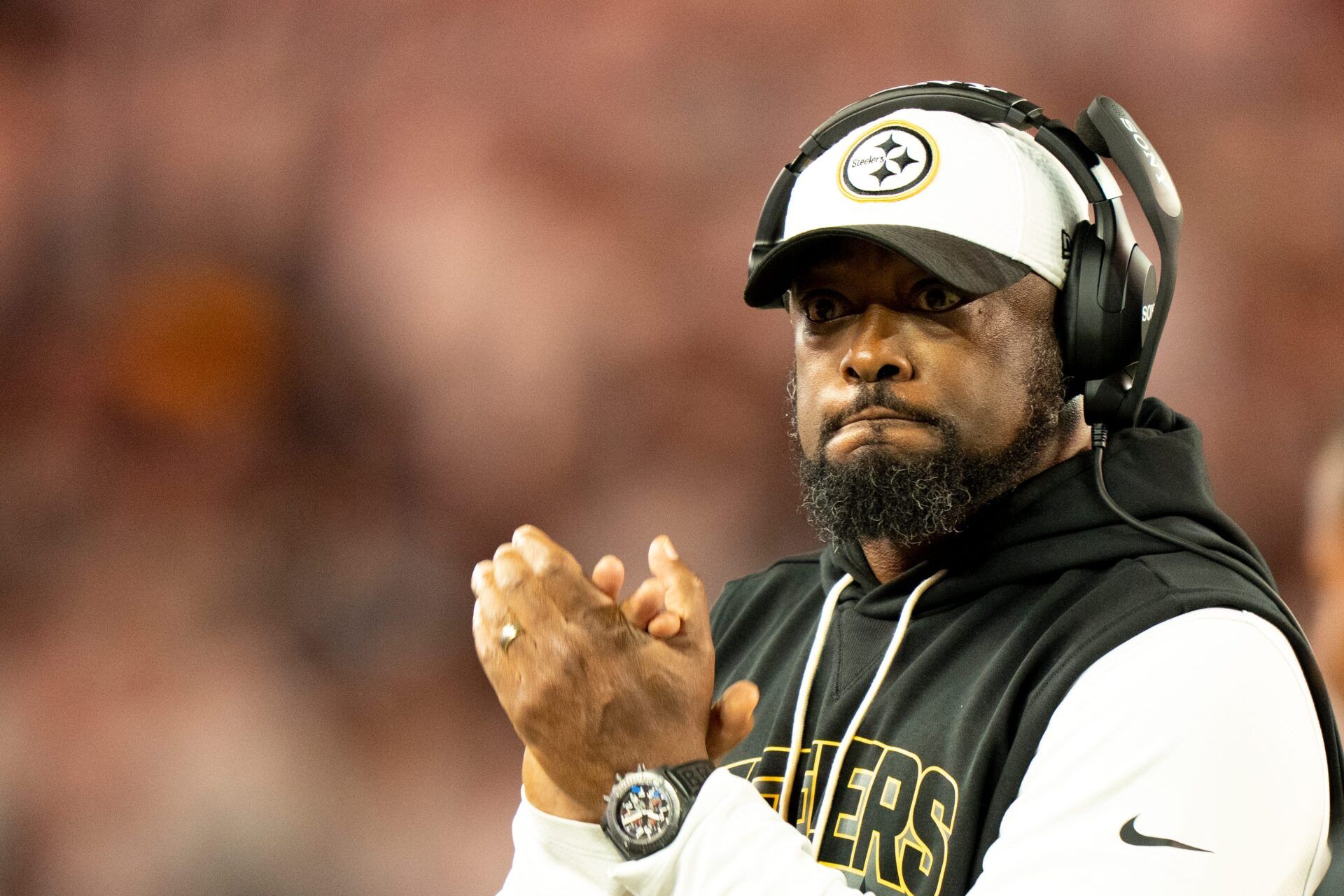 Pittsburgh Steelers head coach Mike Tomlin reacts before the NFL game between the Cincinnati Bengals and Pittsburgh Steelers at Paycor Stadium in Cincinnati on Oct. 16, 2025.