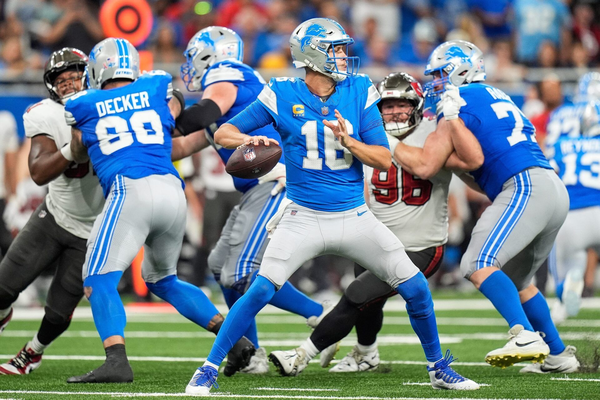 Detroit Lions quarterback Jared Goff (16) looks to pass against Tampa Bay Buccaneers during the second half at Ford Field in Detroit on Sunday, September 15, 2024.
