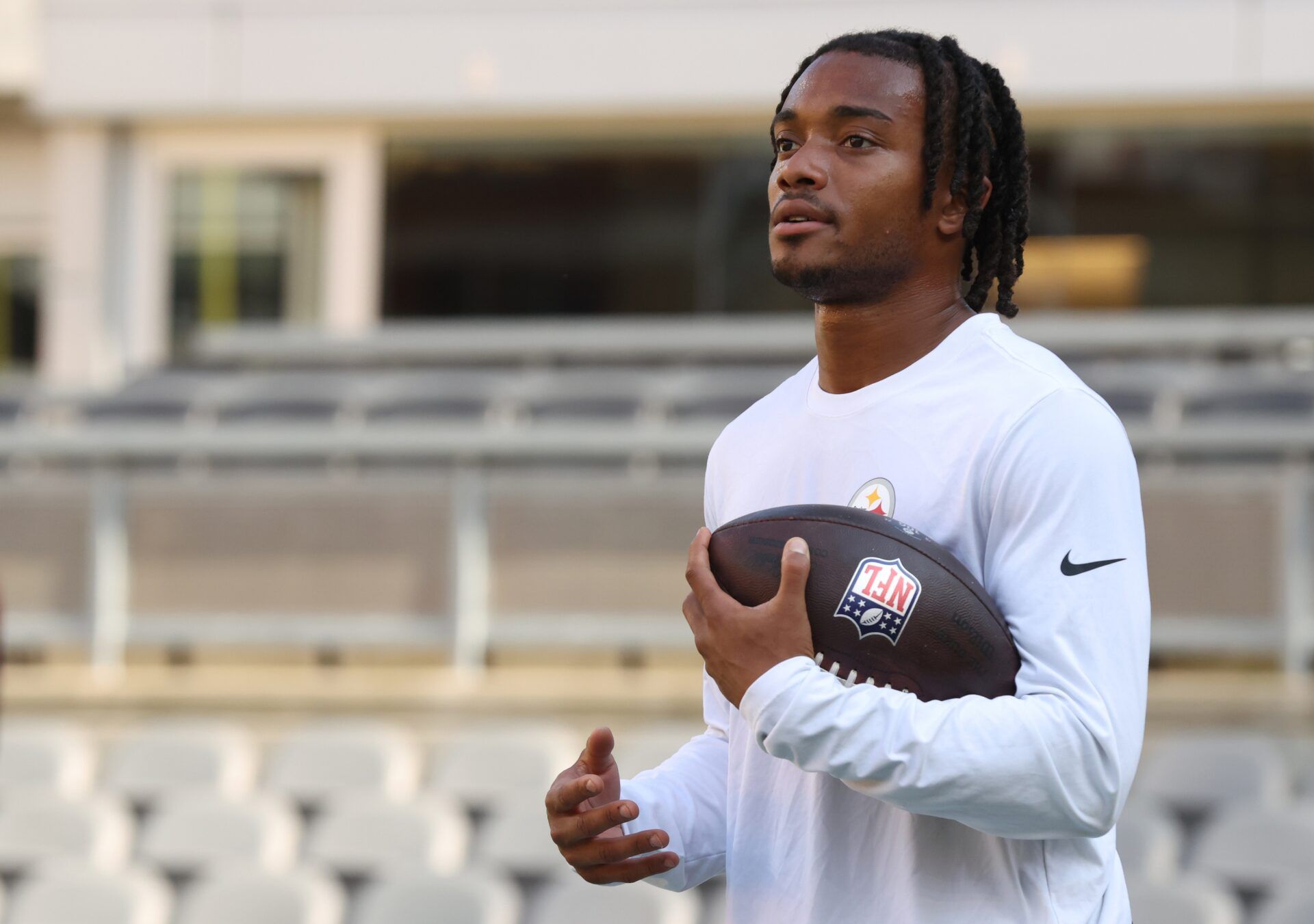 Pittsburgh Steelers wide receiver Calvin Austin III (19) warms up before the game against the Tampa Bay Buccaneers at Acrisure Stadium.