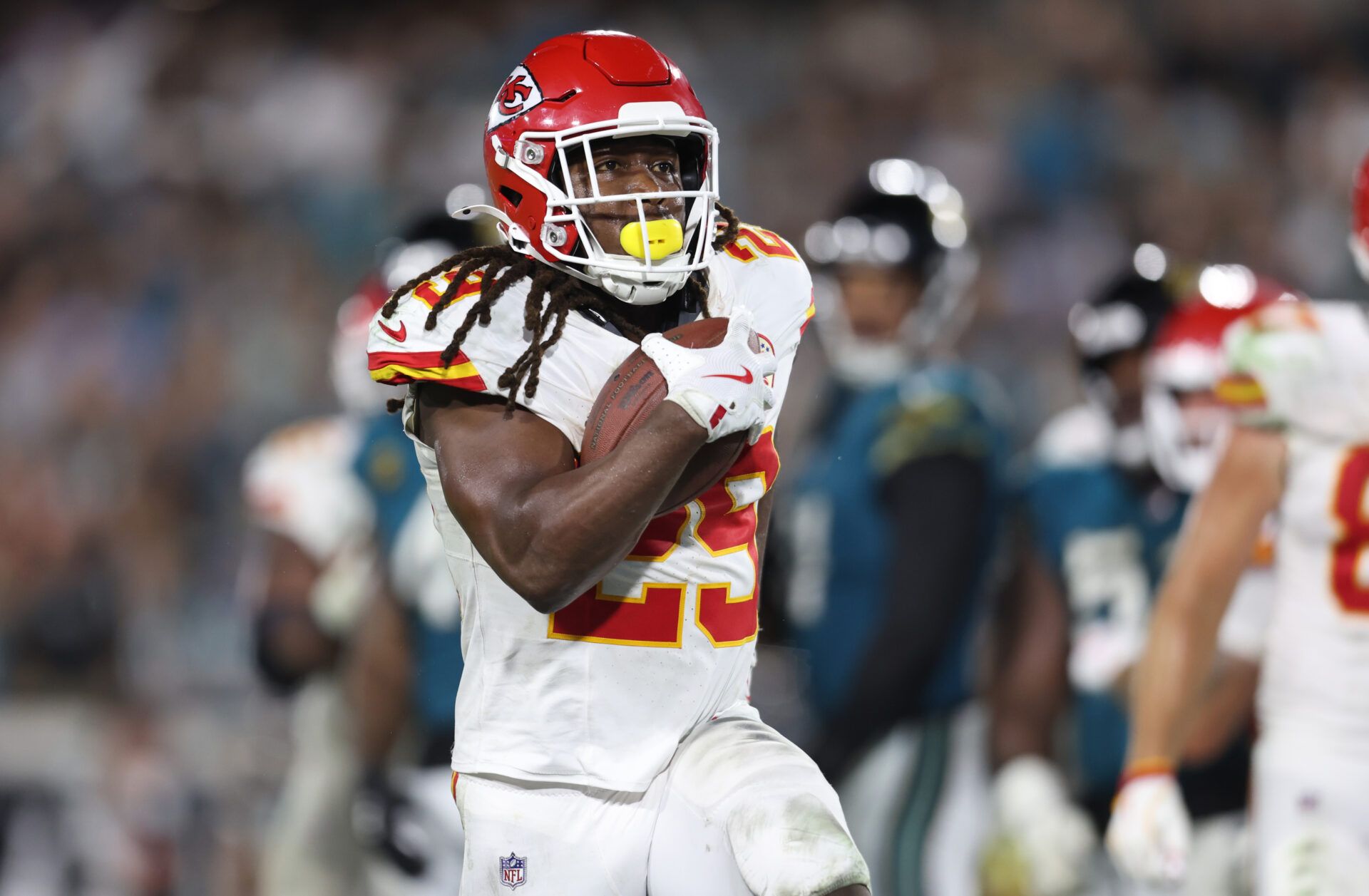 Kansas City Chiefs running back Kareem Hunt (29) scores a touchdown during the second half against the Jacksonville Jaguars at EverBank Stadium.
