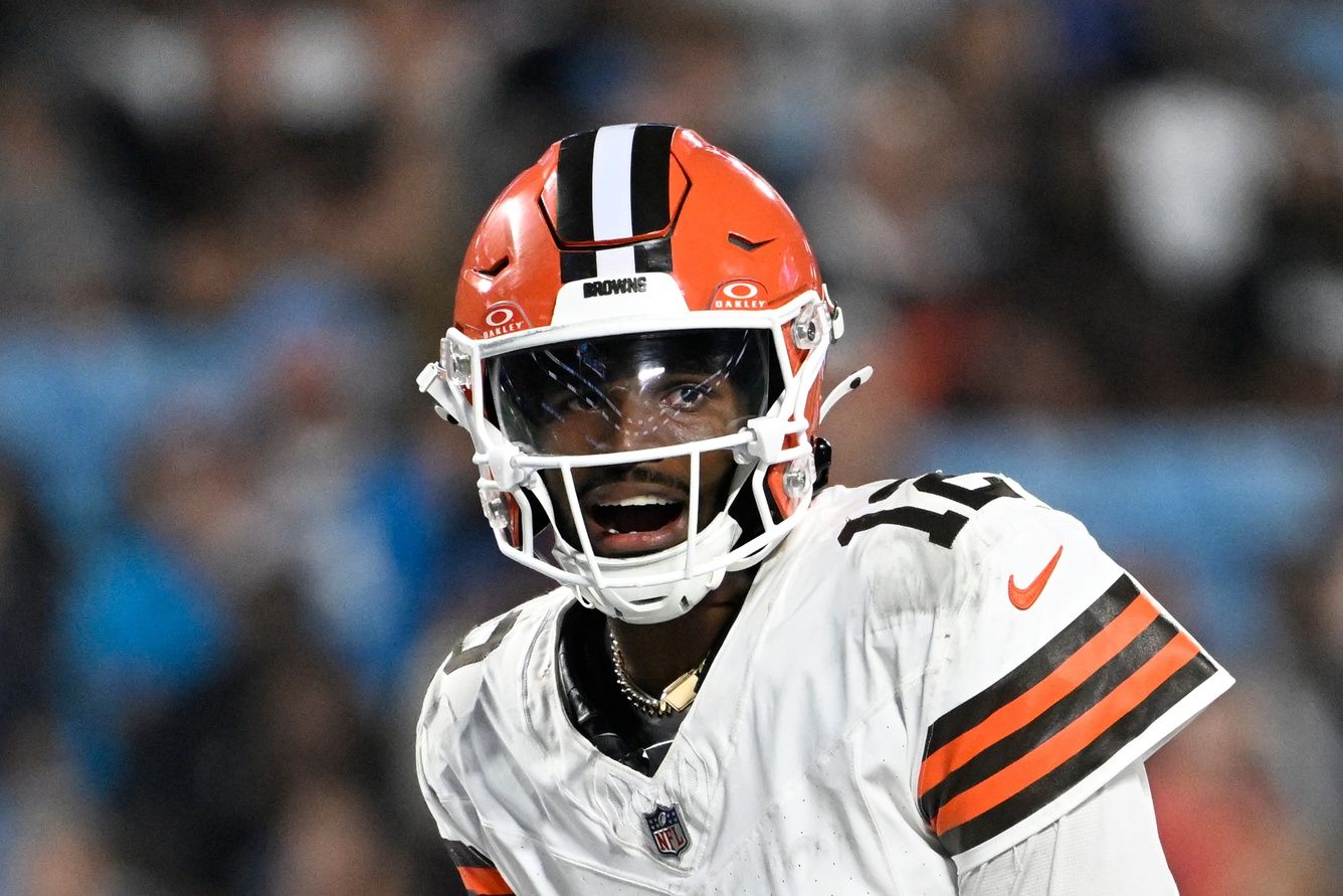 Cleveland Browns quarterback Shedeur Sanders (12) on the field in the third quarter at Bank of America Stadium.