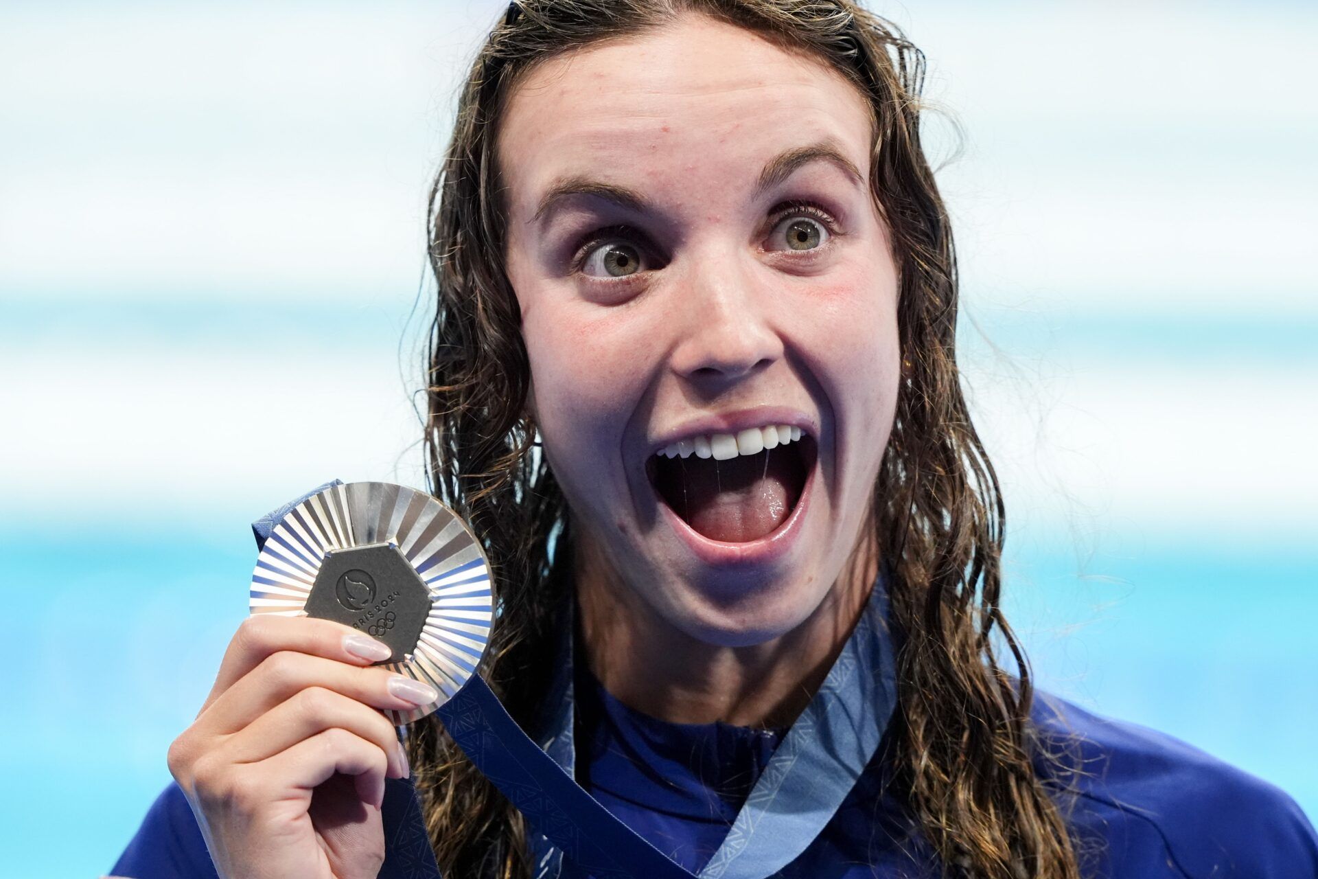 Regan Smith (USA) in the women’s 200-meter backstroke medal ceremony during the Paris 2024 Olympic Summer Games at Paris La Défense Arena.
