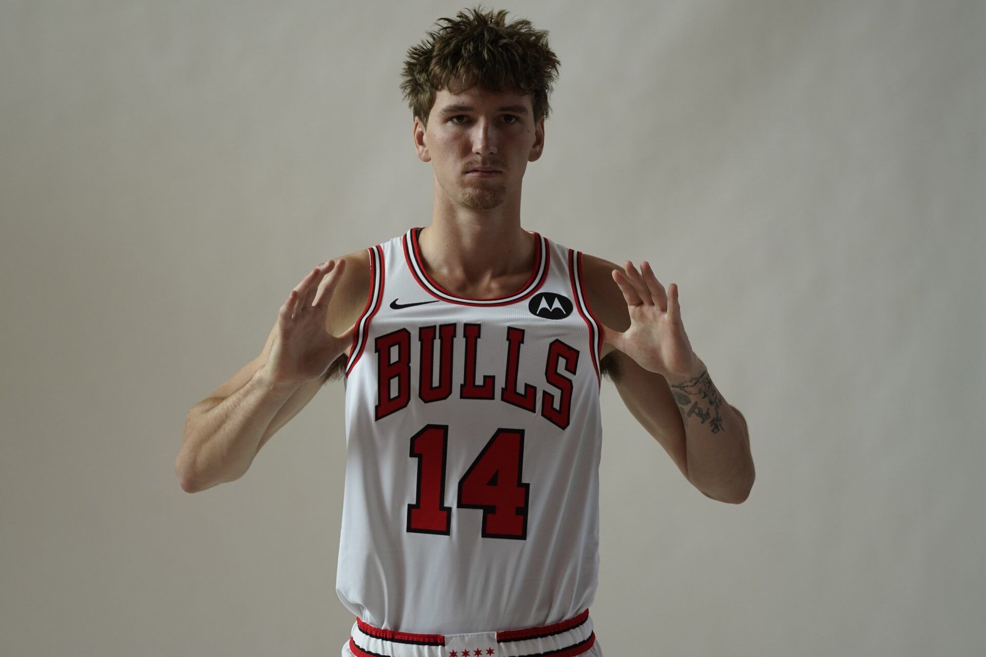 Chicago Bulls forward Matas Buzelis (14) poses for photos during Chicago Bulls Media Day.