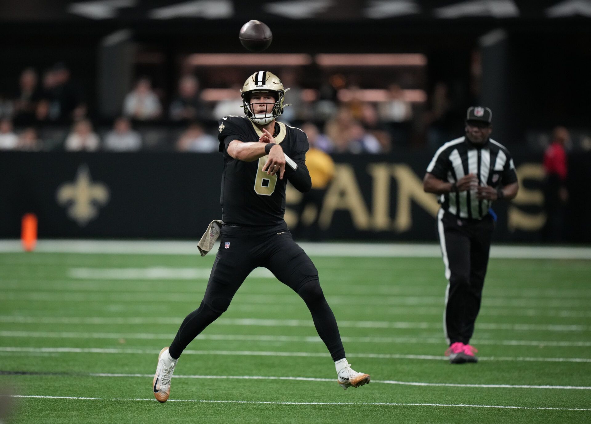 New Orleans Saints quarterback Tyler Shough (6) throws downfield during the fourth quarter against the Tampa Bay Buccaneers at Caesars Superdome.