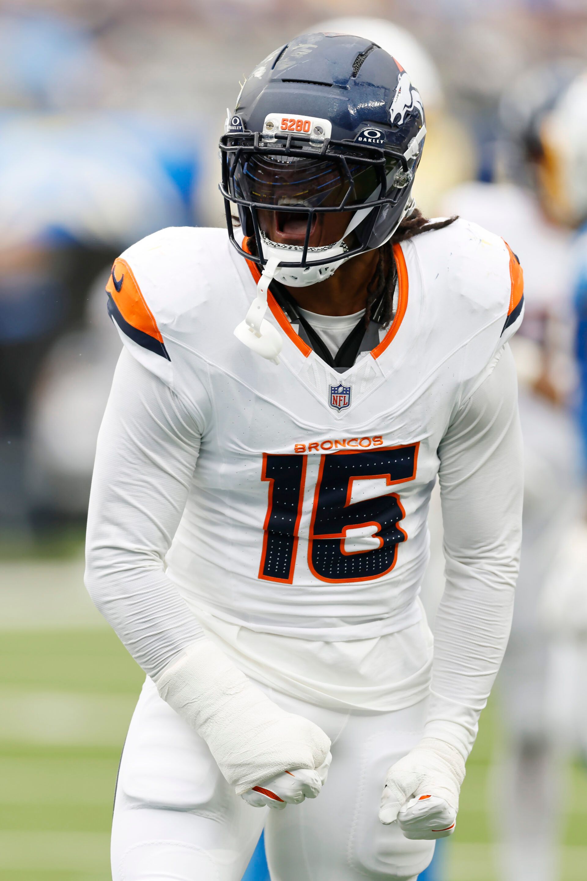 INGLEWOOD, CALIFORNIA - SEPTEMBER 21: Nik Bonitto #15 of the Denver Broncos celebrates a sack against the Chicago Bears during the first quarter at SoFi Stadium on September 21, 2025 in Inglewood, California. (Photo by Ronald Martinez/Getty Images)