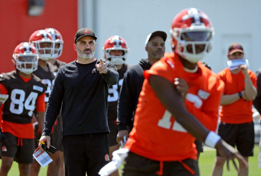 Browns Analysts Rips Kevin Stefanski for Controversial Shedeur Sanders Answer