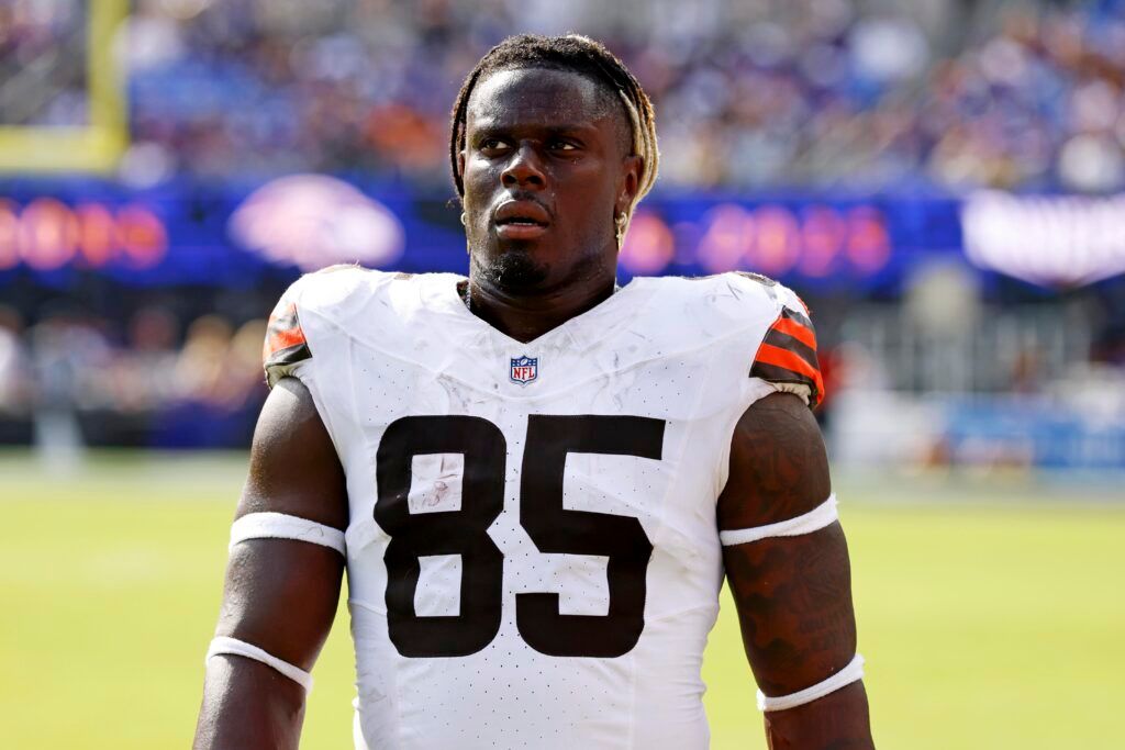 NFL Trade Rumors: Browns Insider Reveals Whether Cleveland Would Move David Njoku