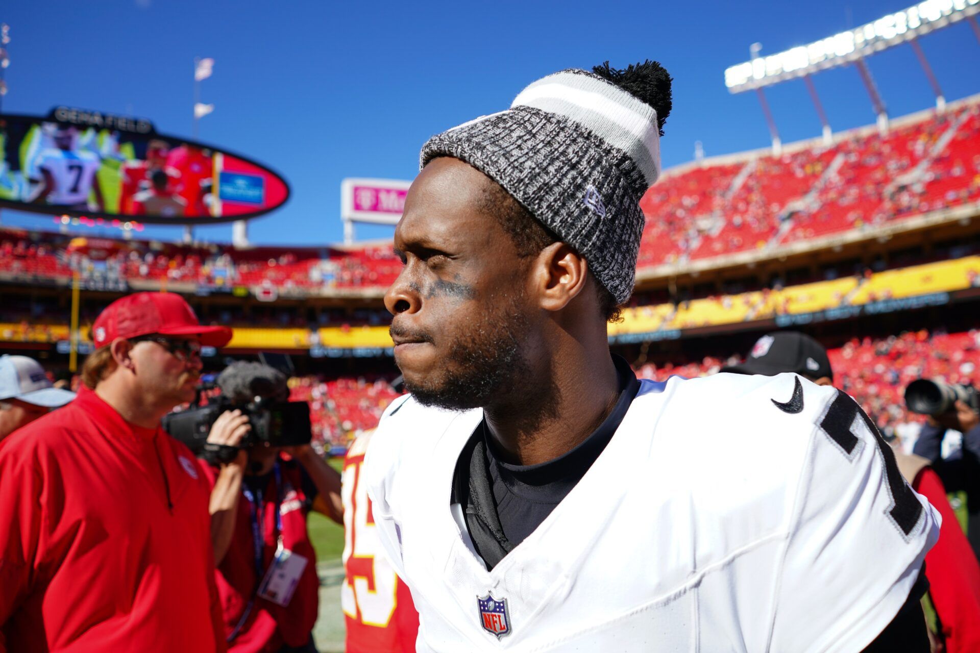Las Vegas Raiders quarterback Geno Smith (7) looks on after the game against the Kansas City Chiefs at GEHA Field at Arrowhead Stadium.