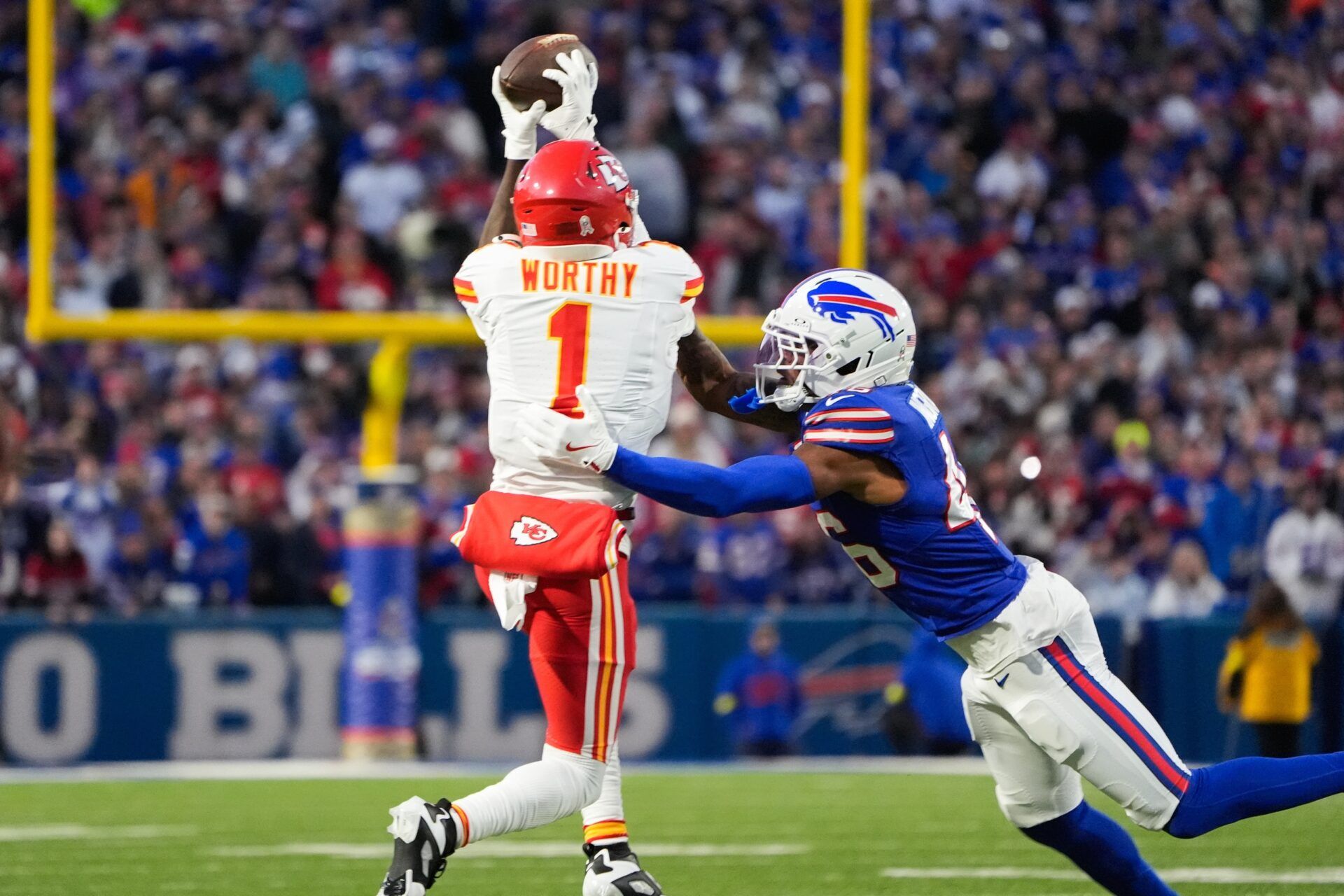 Kansas City Chiefs wide receiver Xavier Worthy (1) catches the ball in the second quarter against the Buffalo Bills at Highmark Stadium.