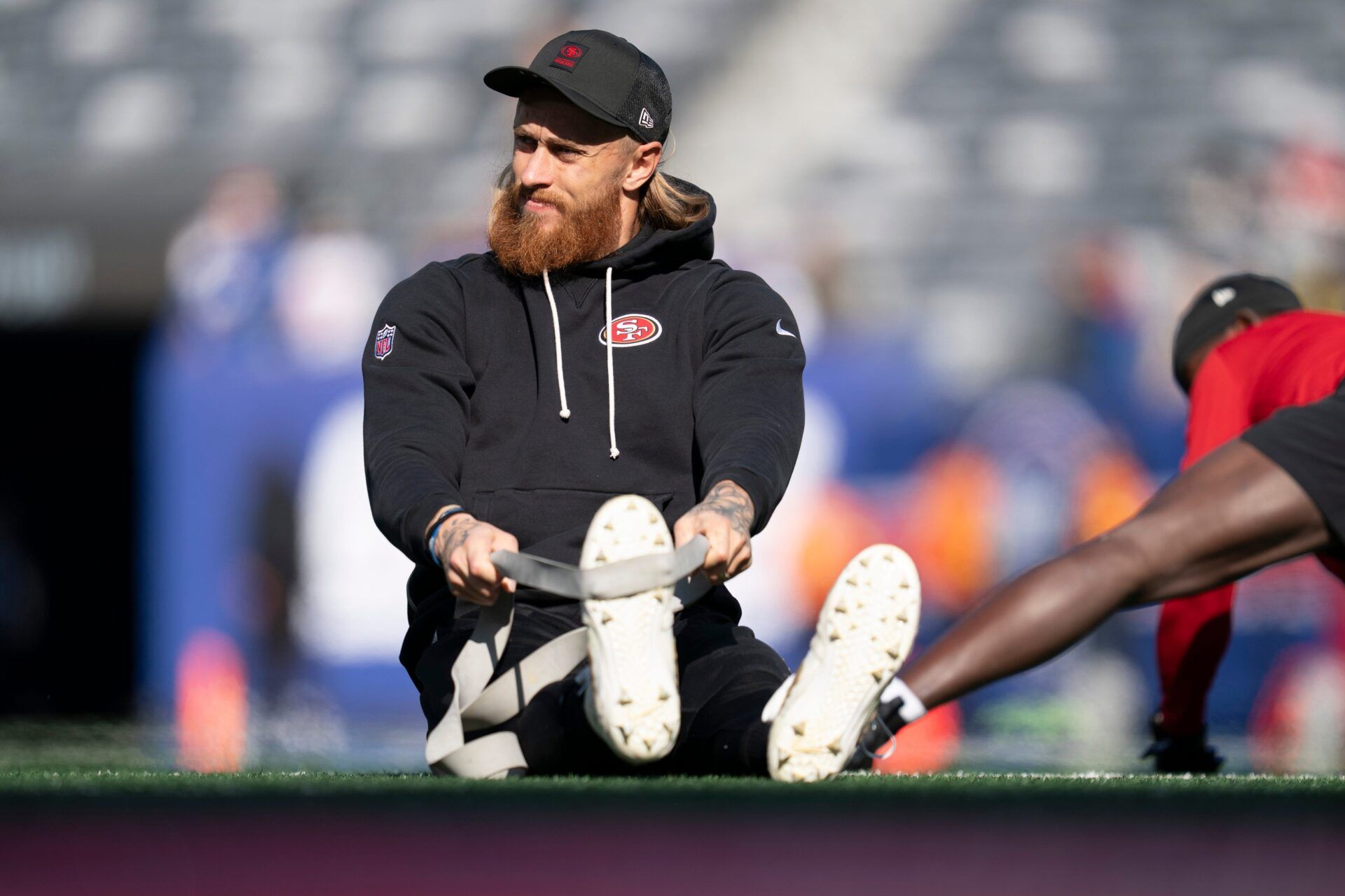 San Francisco 49ers tight end George Kittle (85) warms up before a week 9 game between New York Giants and San Francisco 49ers at MetLife Stadium on Sunday, Nov. 2, 2025.