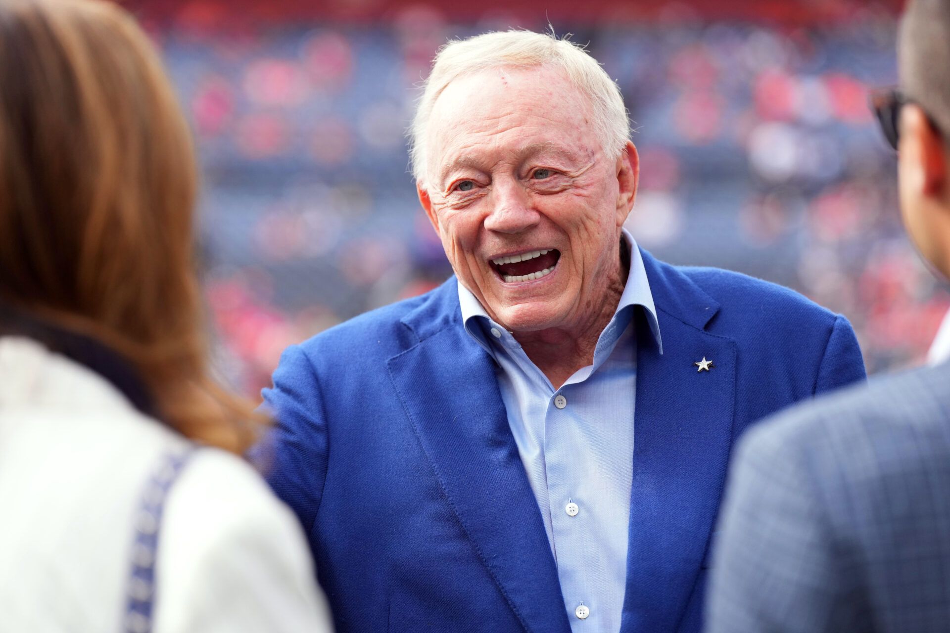 Cowboys Owner Jerry Jones Announces Surprise Trade Ahead of MNF Matchup vs. Cardinals