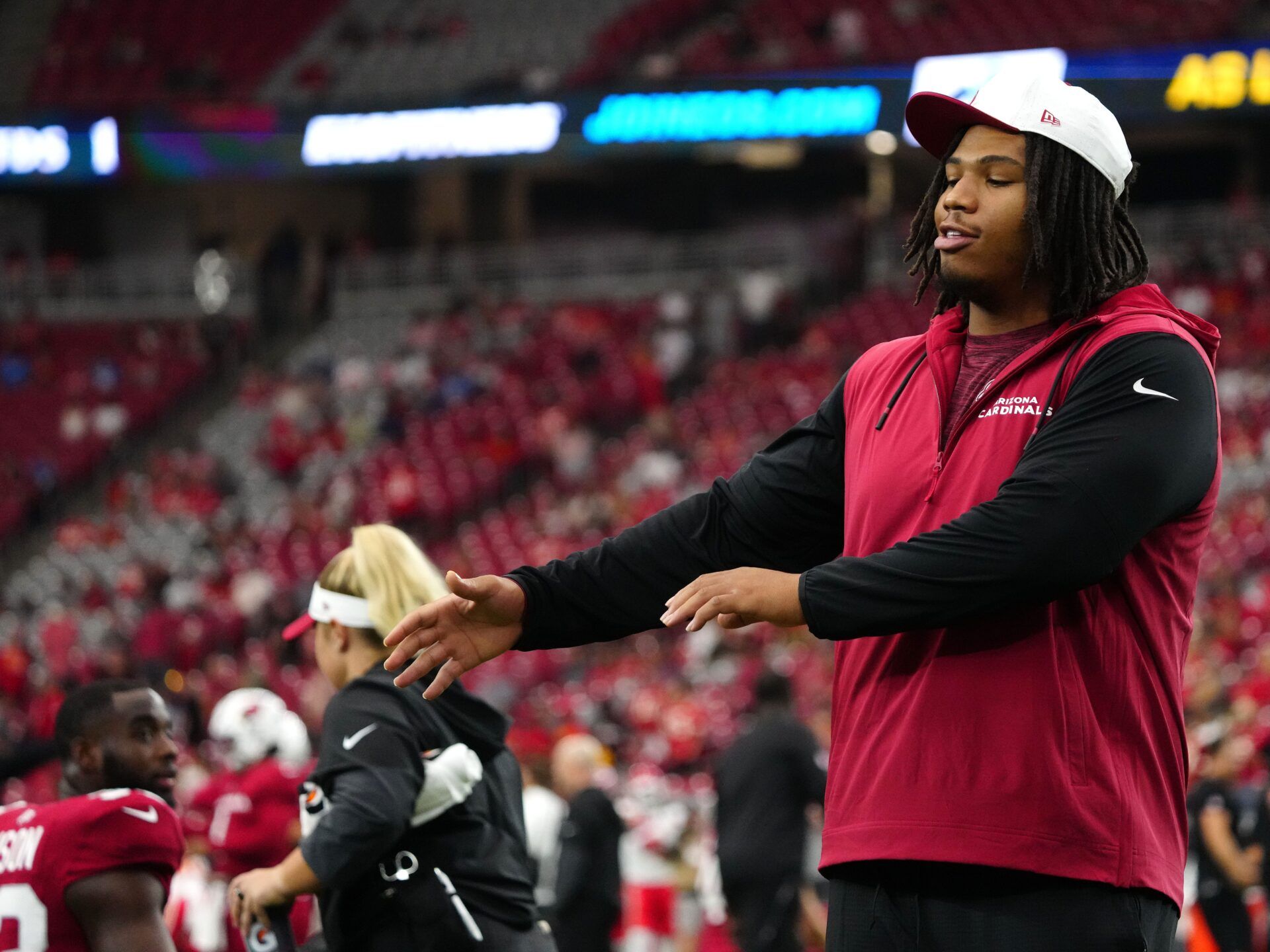 Cardinals defensive lineman Walter Nolen III high-fives teammates prior to a preseason game against the Chiefs at State Farm Stadium on Aug. 9, 2025, in Glendale.