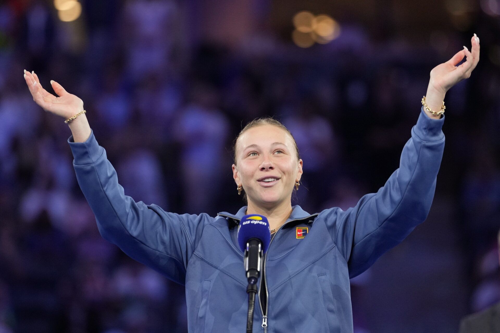 Amanda Anisimova (USA) speak to the crowd following her loss to Aryna Sabalenka (not pictured) in the women's singles final of the 2025 US Open tennis championships at Billie Jean King National Tennis Center.