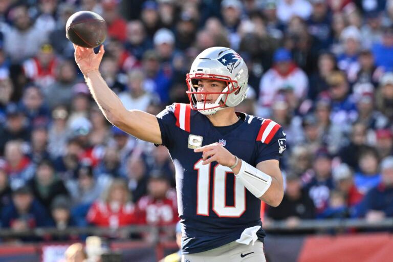 New England Patriots quarterback Drake Maye (10) passes against the Atlanta Falcons during the first half at Gillette Stadium.