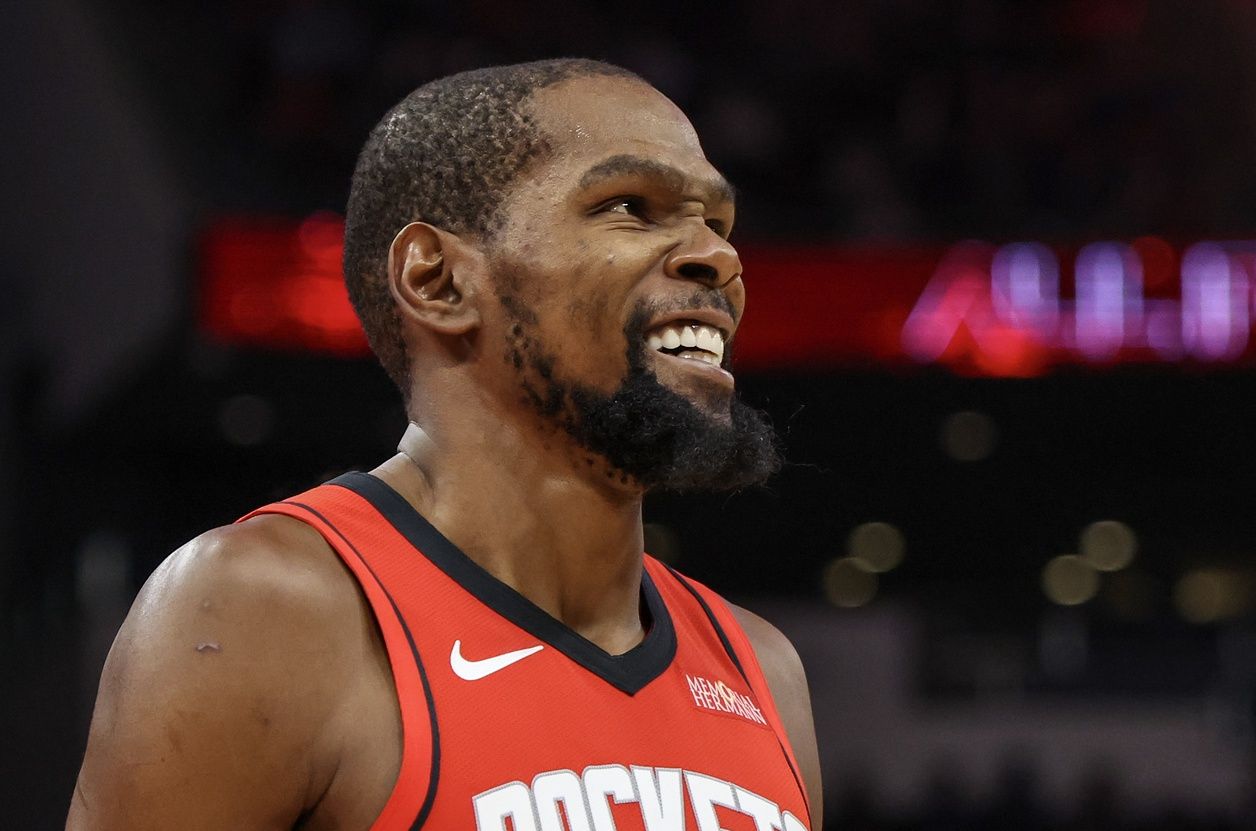 Houston Rockets forward Kevin Durant (7) reacts in the second quarter against the Dallas Mavericks at Toyota Center.