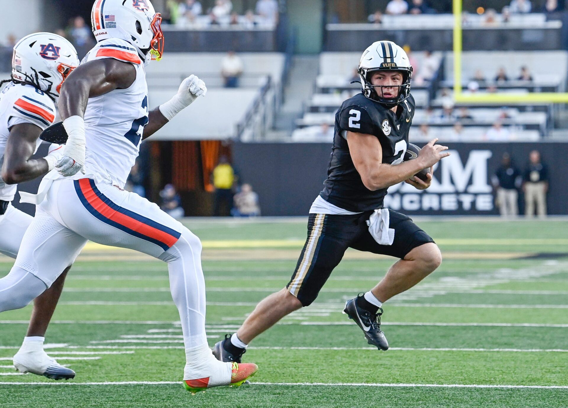 Vanderbilt quarterback Diego Pavia (2) scrambles during the second quarter against Auburn at FirstBank Stadium in Nashville, Tenn., Saturday, Nov. 8, 2025.