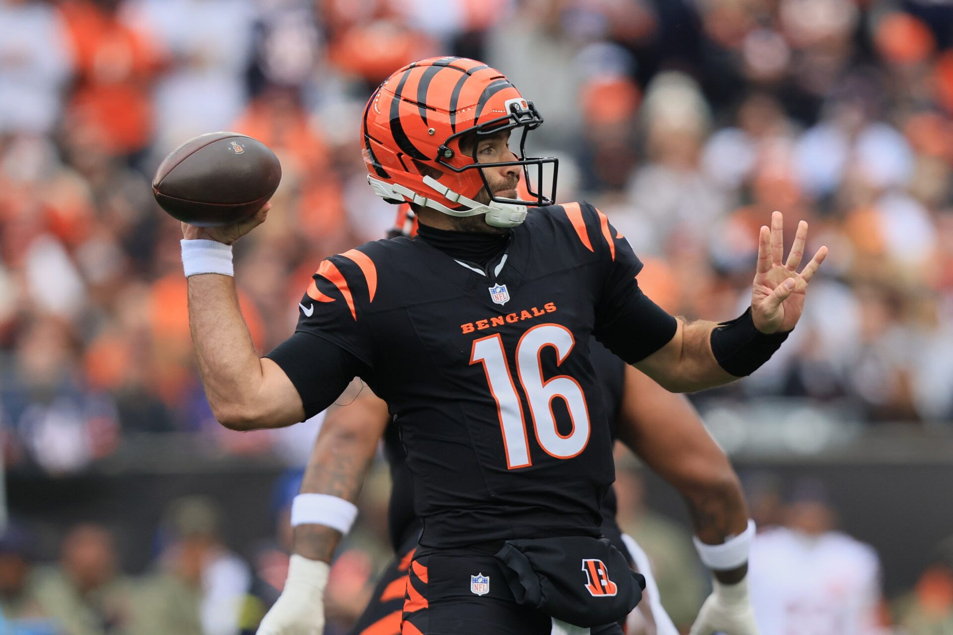 Cincinnati Bengals quarterback Joe Flacco (16) throws a pass against the Chicago Bears during the second quarter at Paycor Stadium.