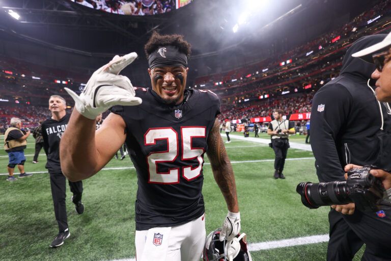 11Oct 13, 2025; Atlanta, Georgia, USA; Atlanta Falcons running back Tyler Allgeier (25) leaves the field following a game against the Buffalo Bills at Mercedes-Benz Stadium.