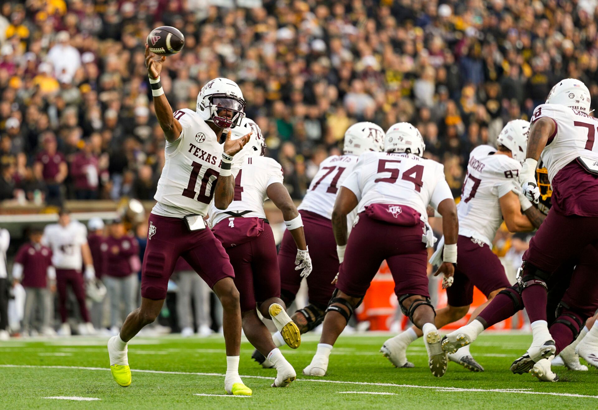 Texas A&M Aggies quarterback Marcel Reed (10) throws a pass during the first half against the Missouri Tigers at Faurot Field at Memorial Stadium.