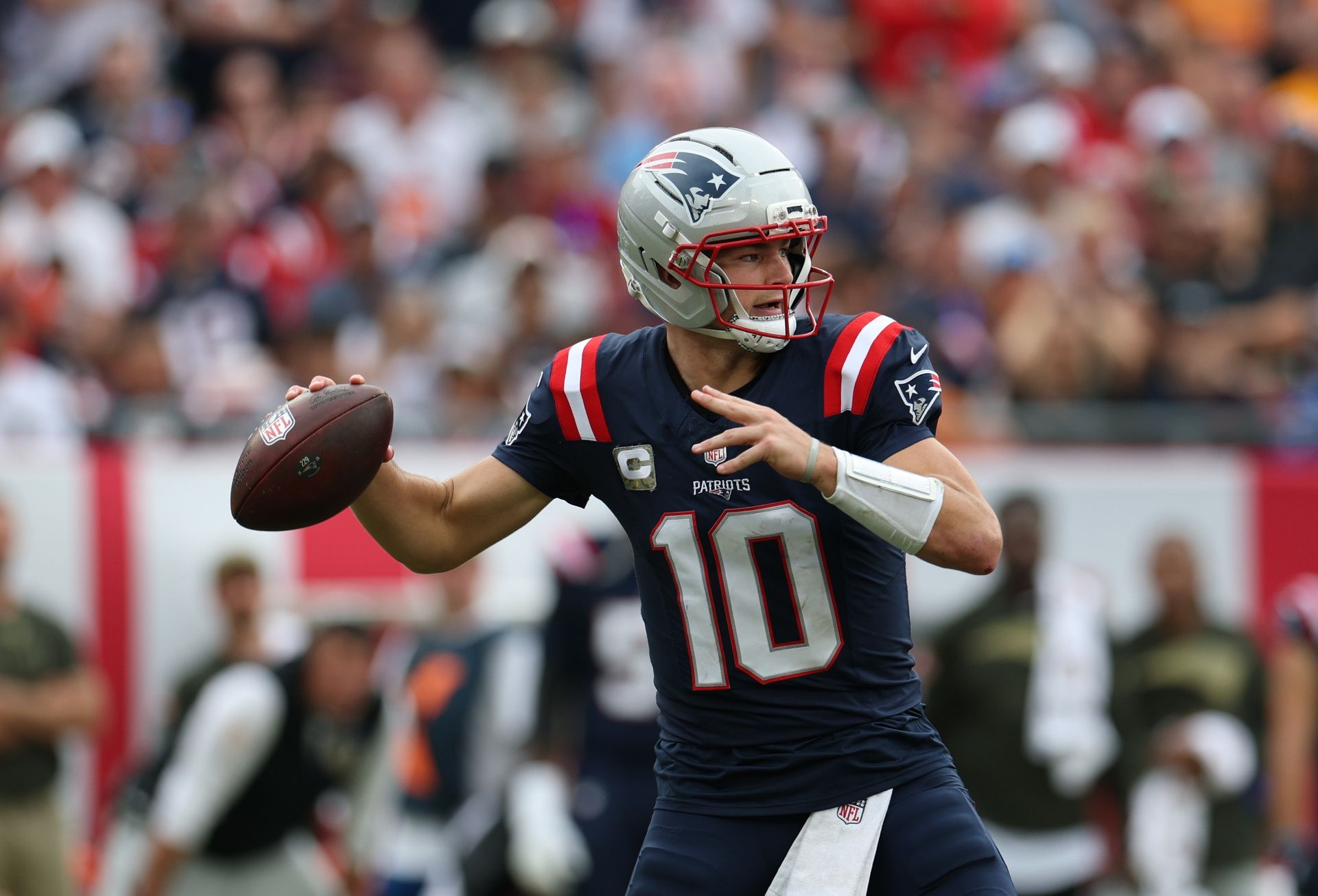 New England Patriots quarterback Drake Maye (10) throws downfield during the second quarter against the Tampa Bay Buccaneers at Raymond James Stadium.