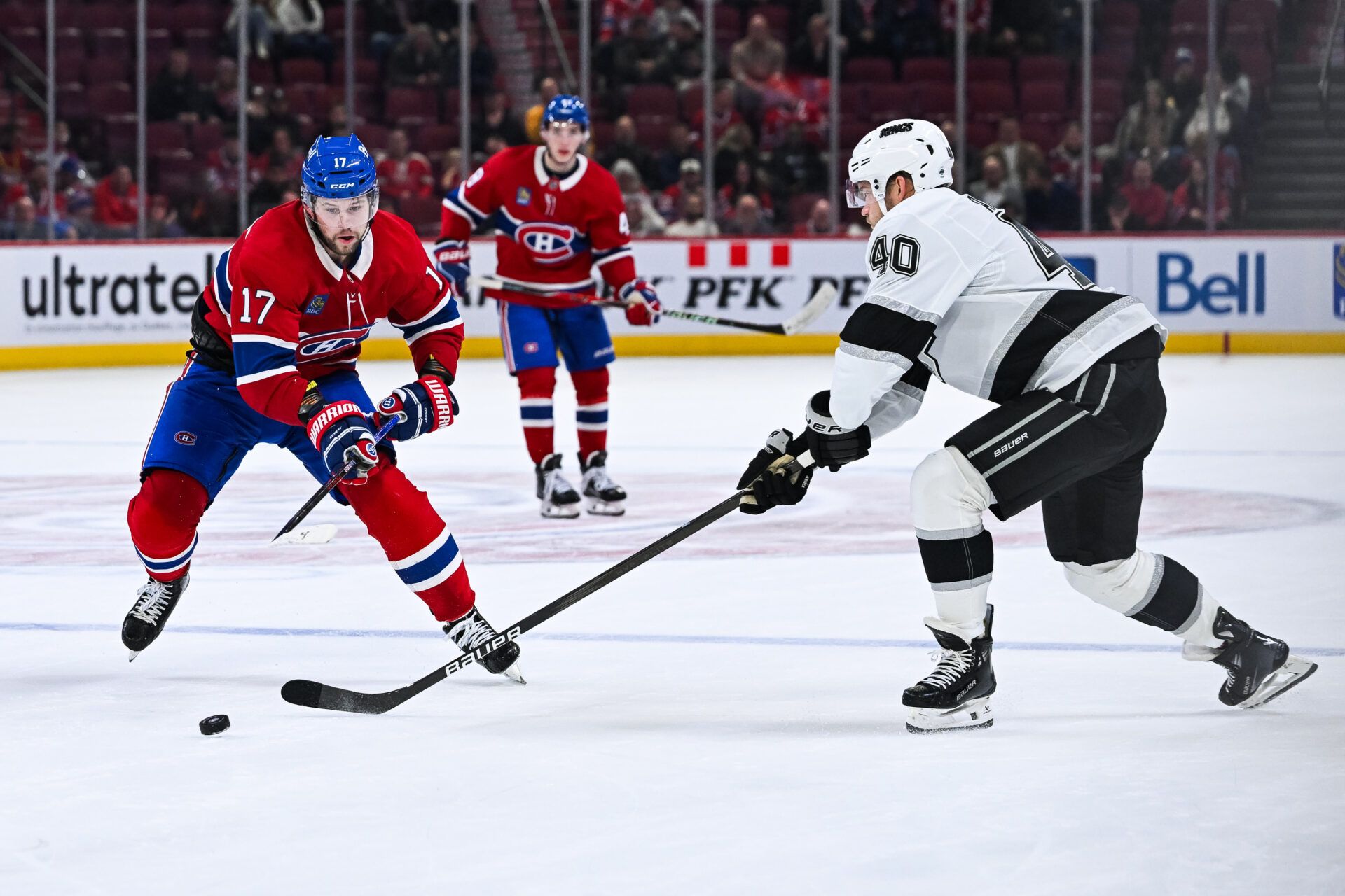 Los Angeles Kings right wing Joel Armia (40) defends the puck agains tMontreal Canadiens right wing Josh Anderson (17) during the third period at Bell Centre.