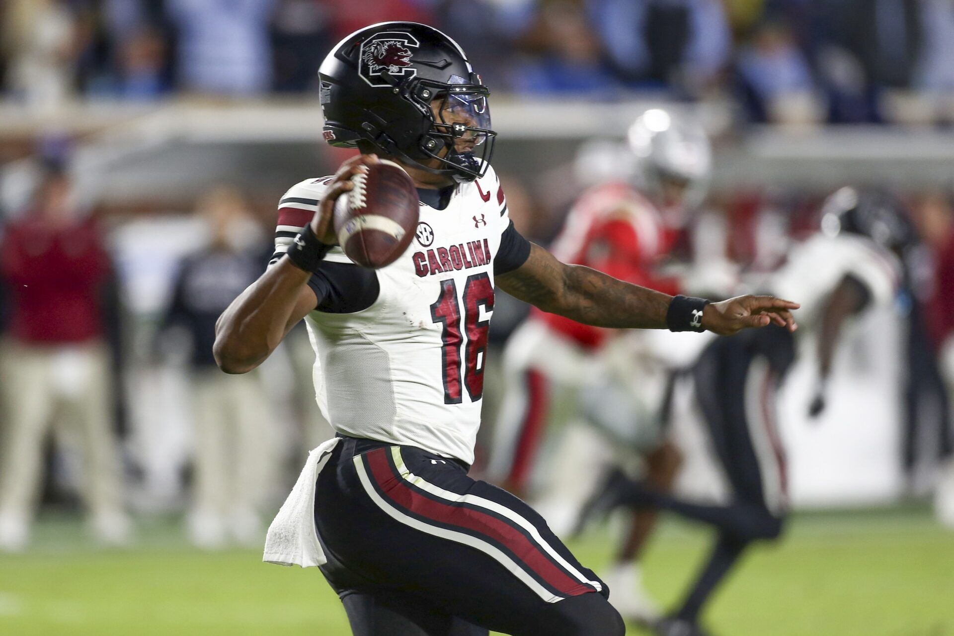 South Carolina Gamecocks quarterback LaNorris Sellers (16) passes the ball during the second quarter against the Mississippi Rebels at Vaught-Hemingway Stadium.