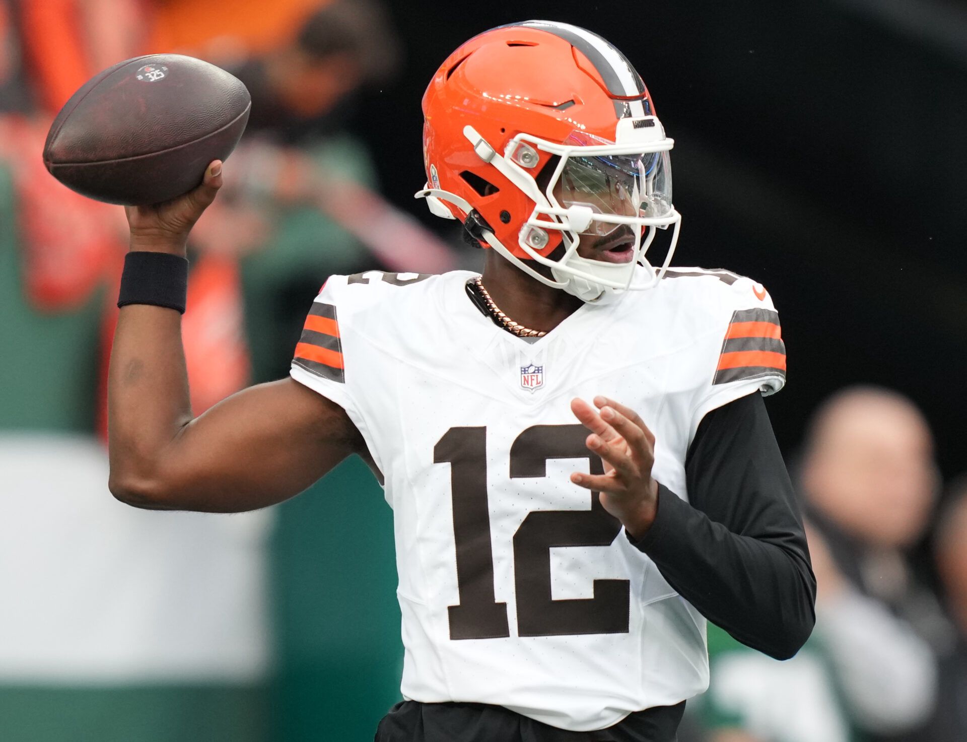 Cleveland Browns Cleveland Browns quarterback Shedeur Sanders (12) before the game against the New York Jets at MetLife Stadium.