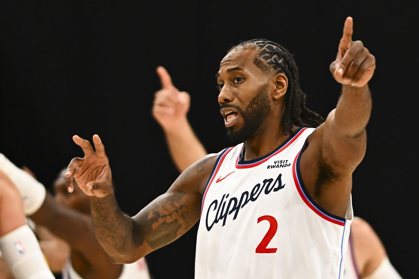 Los Angeles Clippers forward Kawhi Leonard (2) points after the ref makes a call against the Denver Nuggets during the second quarter at Intuit Dome.