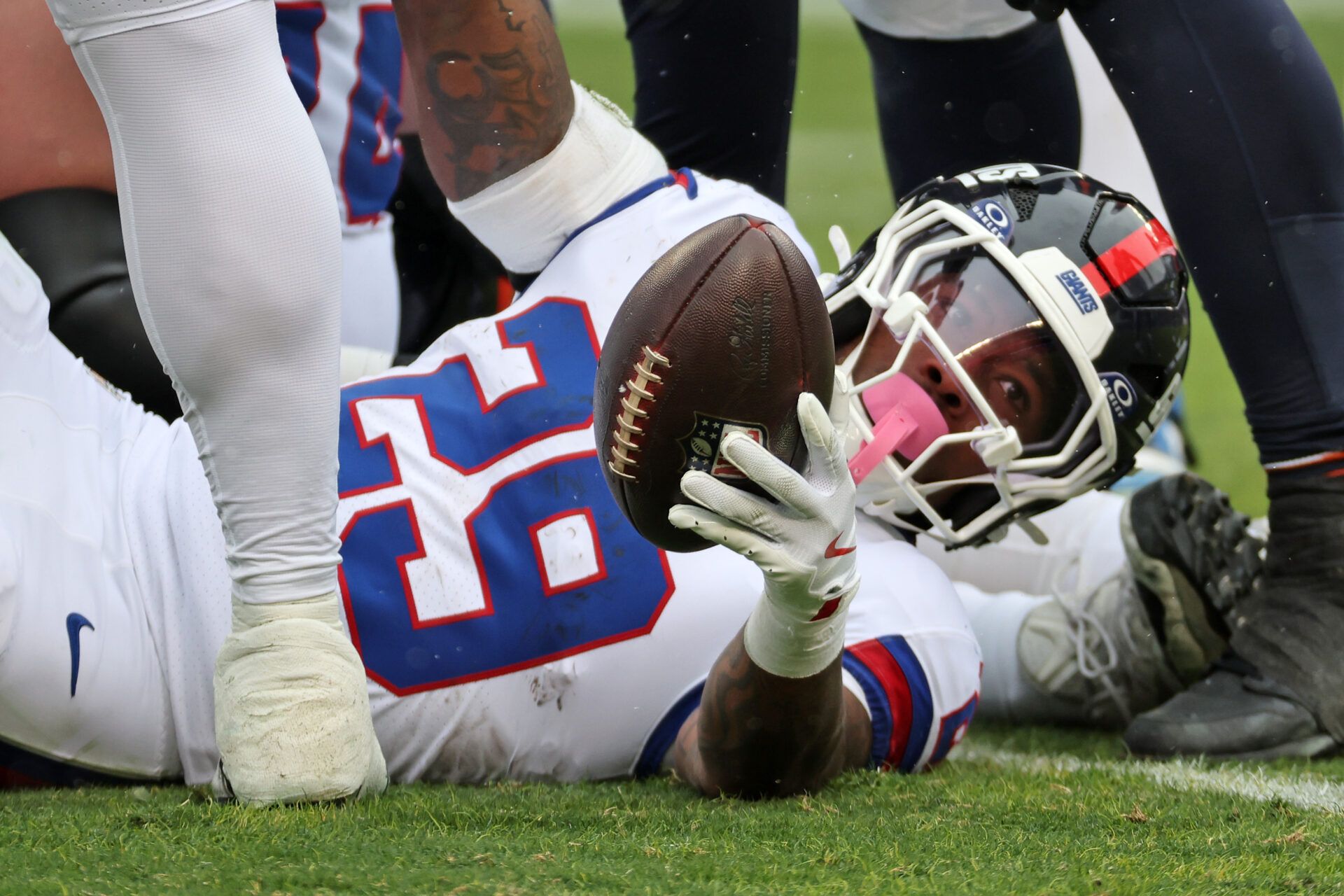 New York Giants running back Tyrone Tracy Jr. (29) rushes the ball against the Chicago Bears during the first half at Soldier Field.
