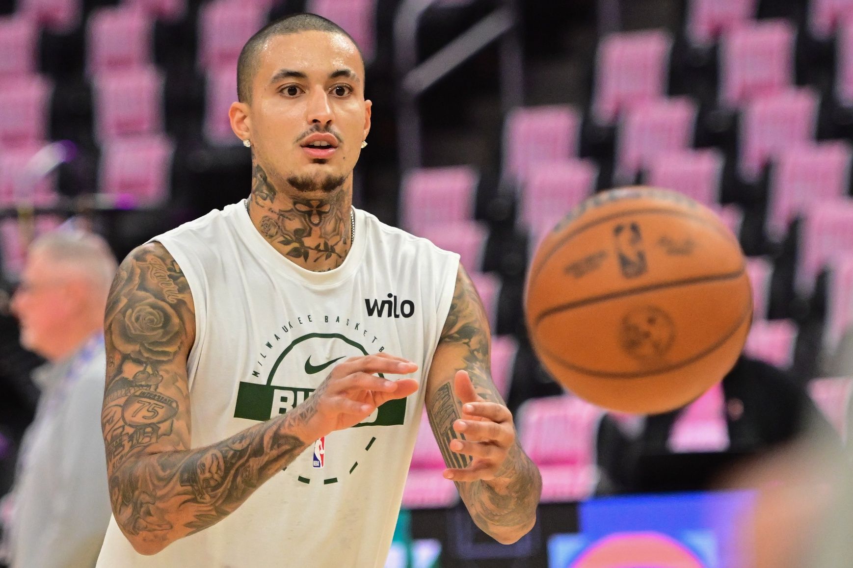 Milwaukee Bucks forward Kyle Kuzma (18) warms up before game against the New York Knicks at Fiserv Forum.