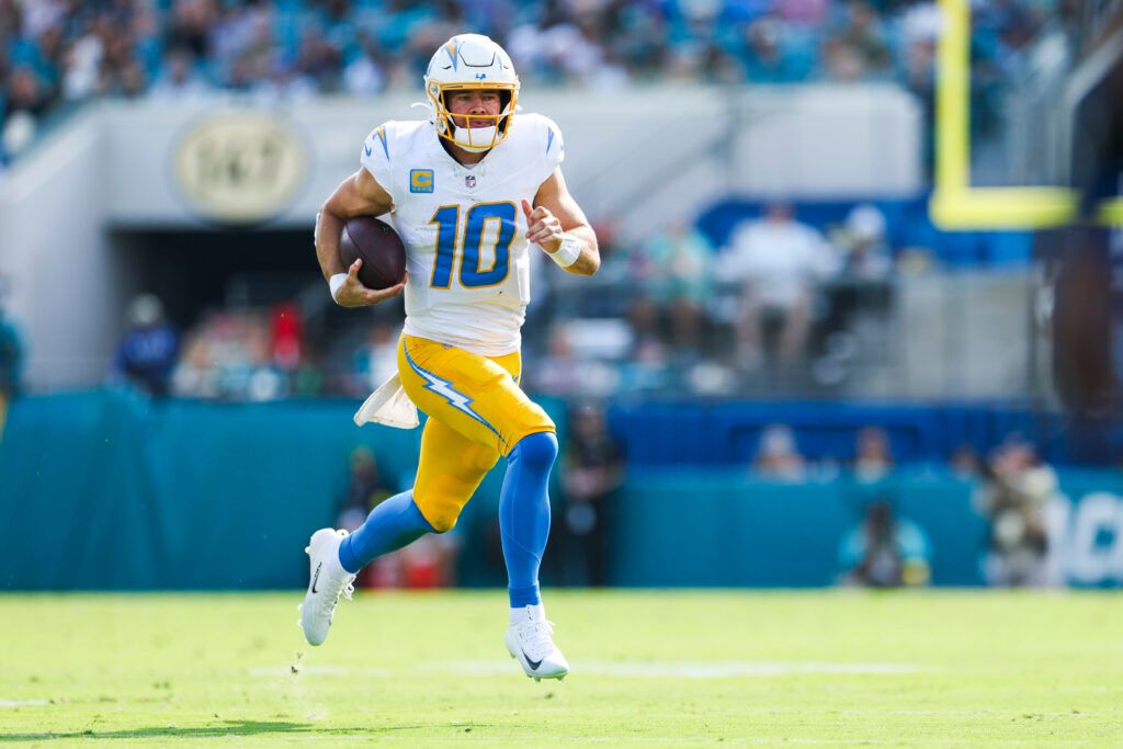 Justin Herbert Injury Update: Latest on the Chargers QB After Exiting Week 11 vs. Jaguars
