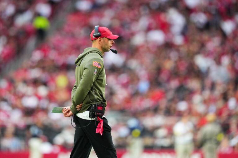 Arizona Cardinals head coach Jonathan Gannon looks on during the second half against the San Francisco 49ers at State Farm Stadium.