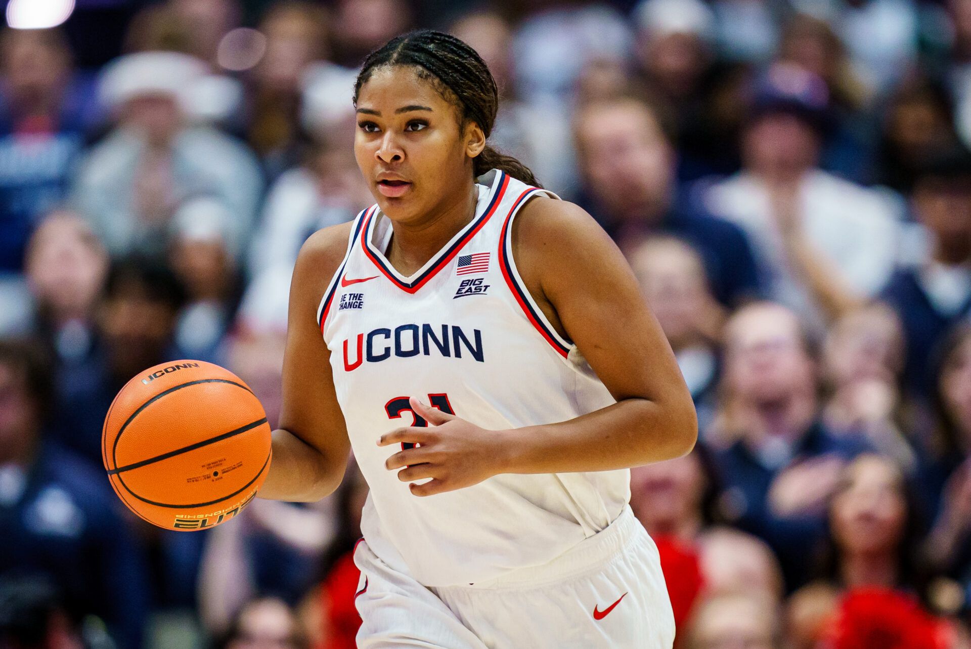 UConn Huskies forward Sarah Strong (21) returns the ball against the Ohio State Buckeyes in the second half at Peoples Bank Arena.