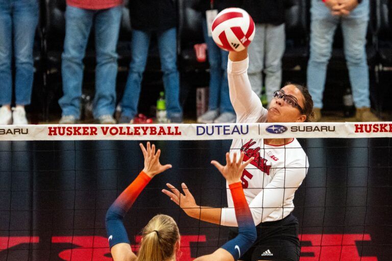 Nebraska Cornhuskers middle blocker Rebekah Allick (5) gets a kill to end the first set against the Illinois Fighting Illini at Bob Devaney Sports Center.
